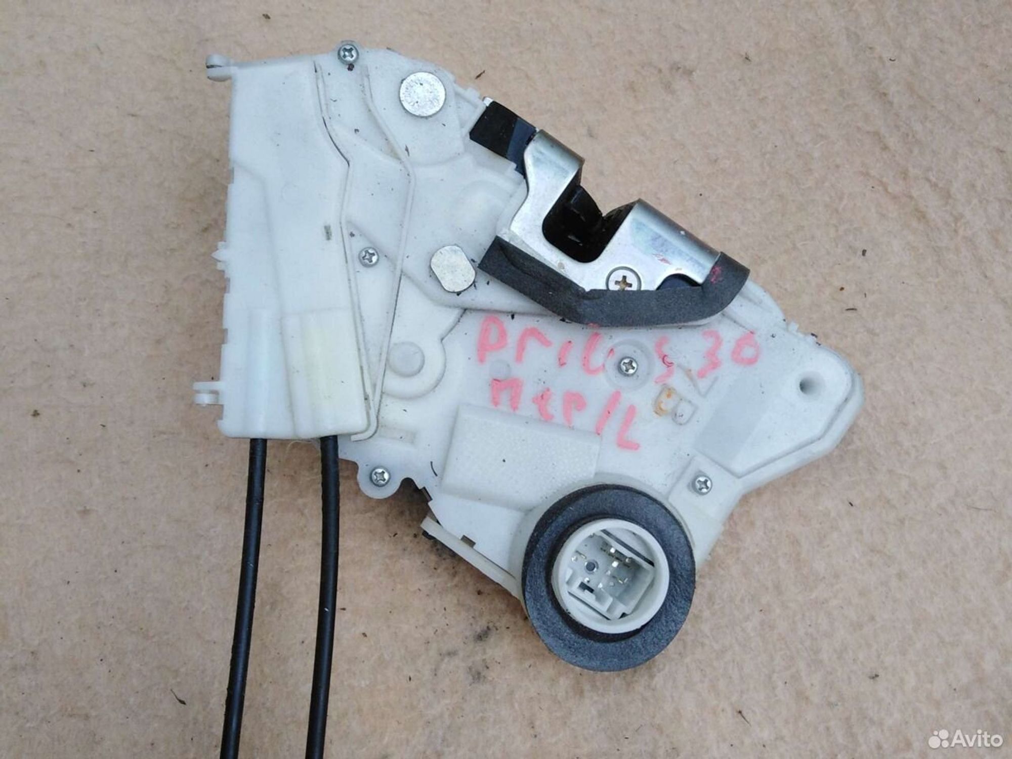 Замок двери Toyota Prius zvw30, 800 рублей, Ленина