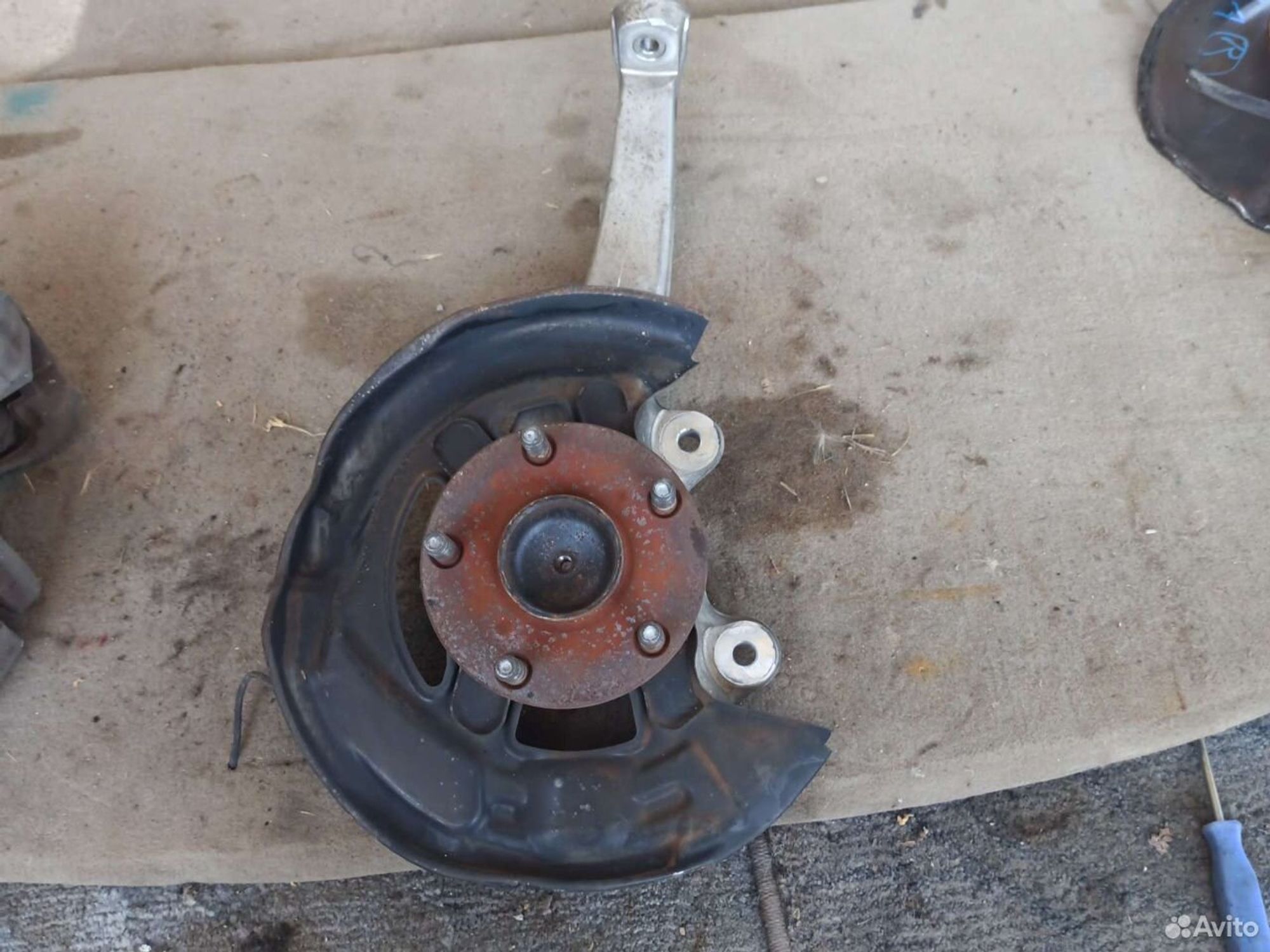 Ступица Toyota Crown Majesta uzs186 передняя левая, 1500 рублей, Ленина