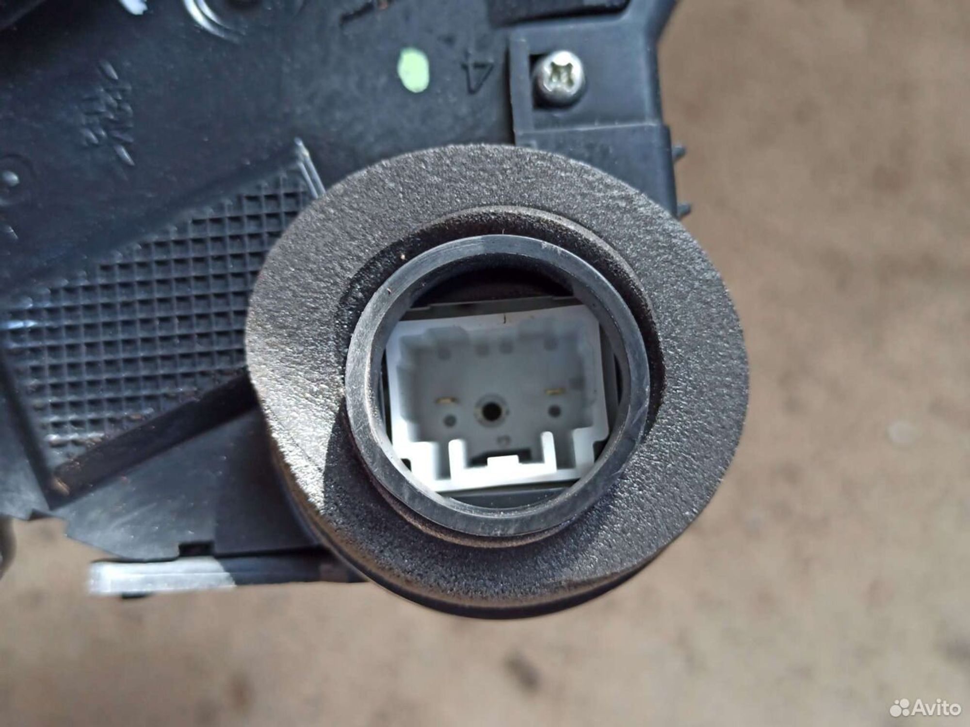 Замок двери Toyota Prius nhw20 передний левый, 1000 рублей, Ленина