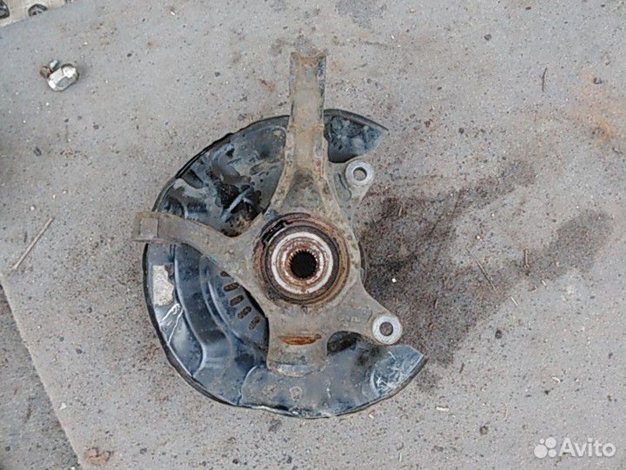 Ступица Toyota Ractis scp100 передняя левая, 1500 рублей, Ленина