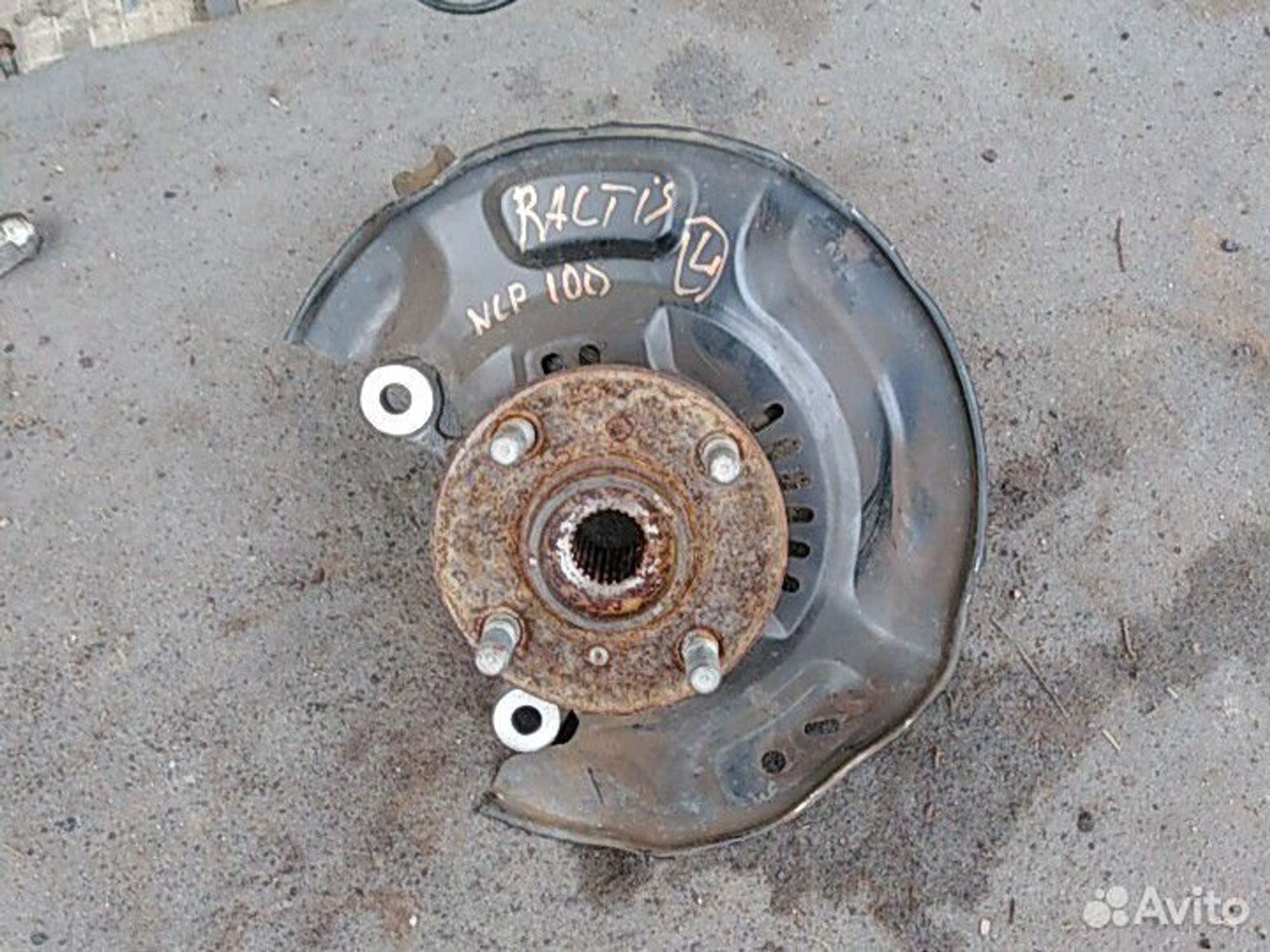 Ступица Toyota Ractis scp100 передняя левая, 1500 рублей, Ленина
