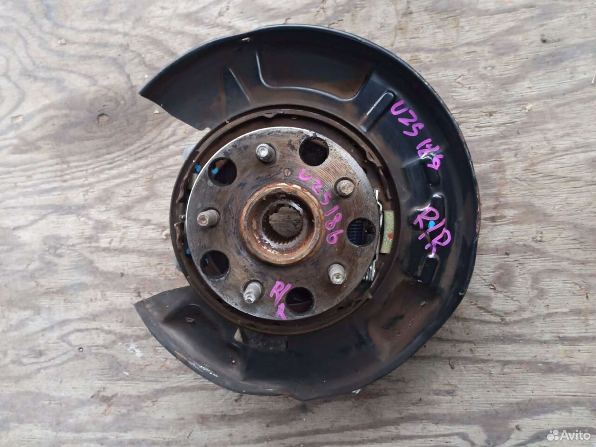 Ступица Toyota Crown Majesta uzs186 задняя правая, 3000 рублей, Ленина