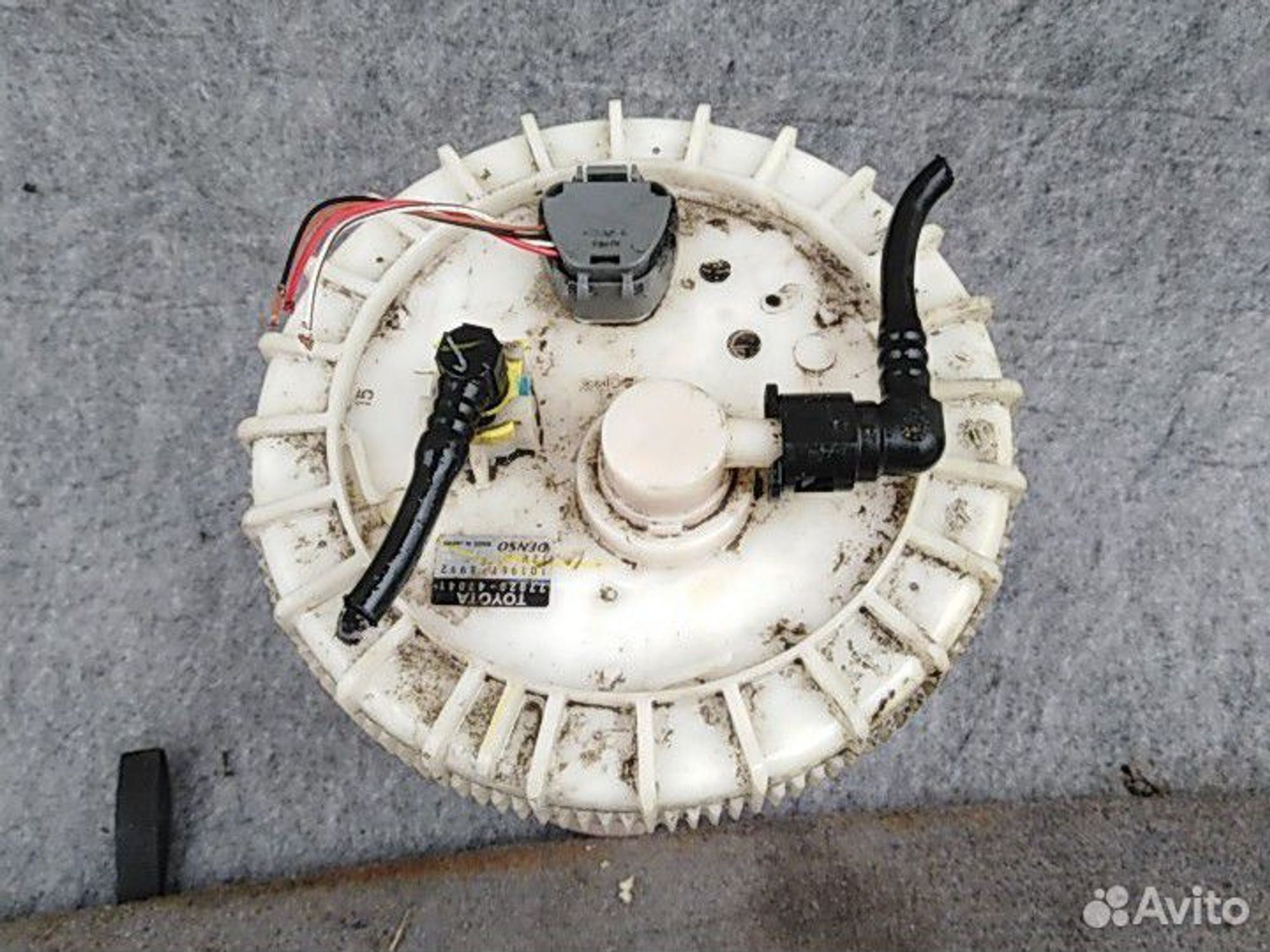 Бензонасос Toyota Prius nhw20, 2000 рублей, Ленина