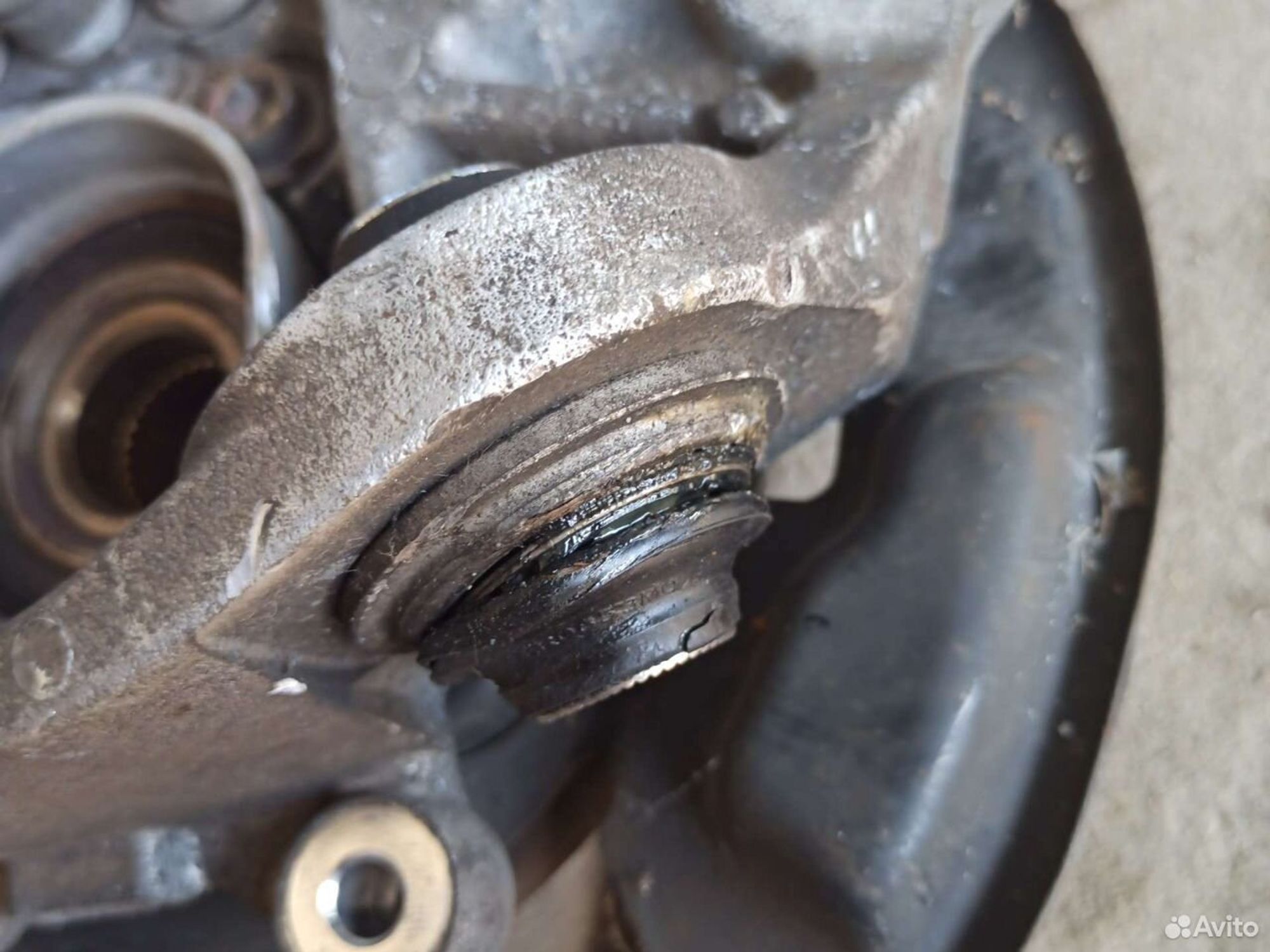 Ступица задняя левая Toyota Crown Majesta uzs186, 3000 рублей, Ленина