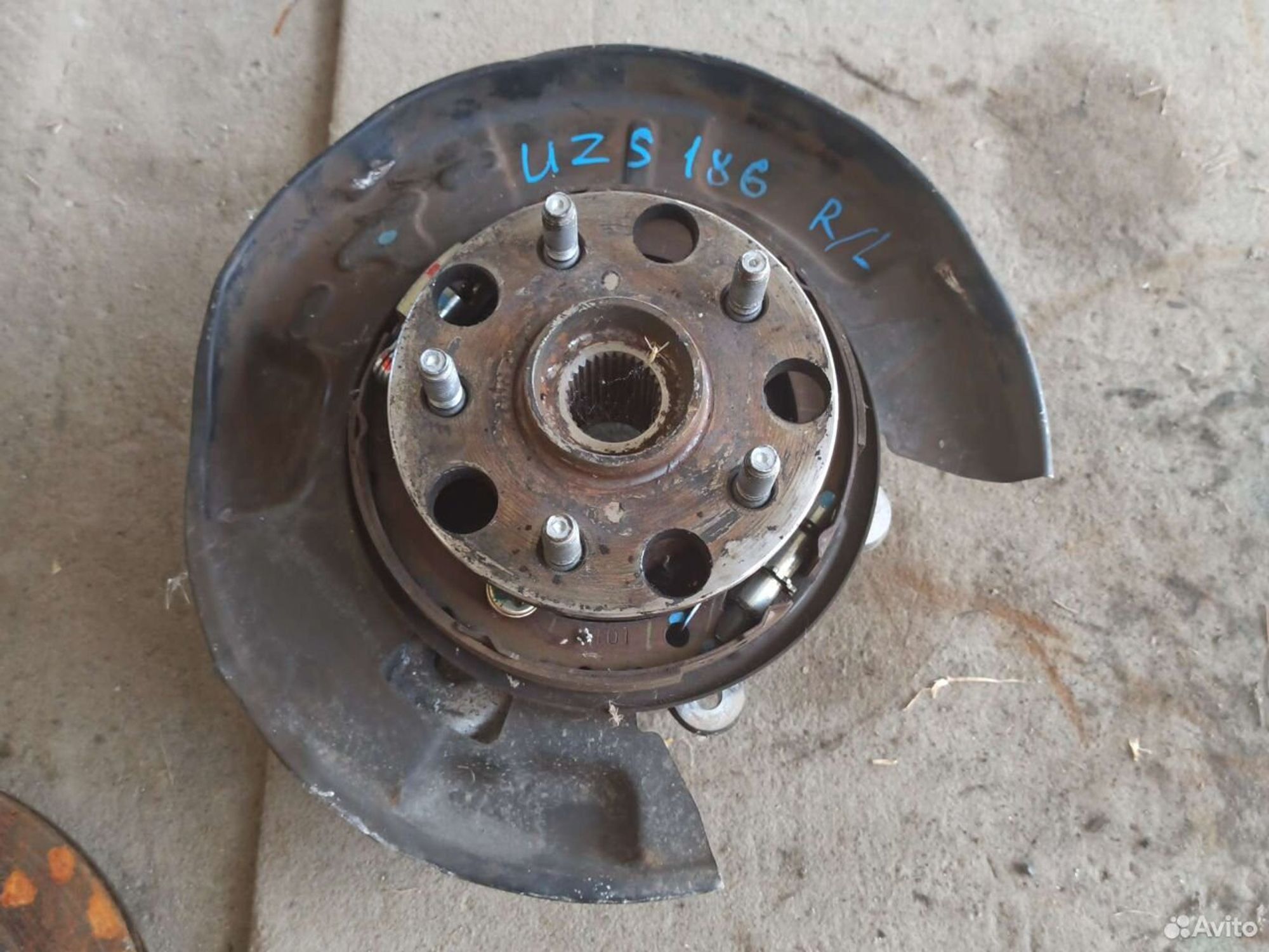 Ступица задняя левая Toyota Crown Majesta uzs186, 3000 рублей, Ленина