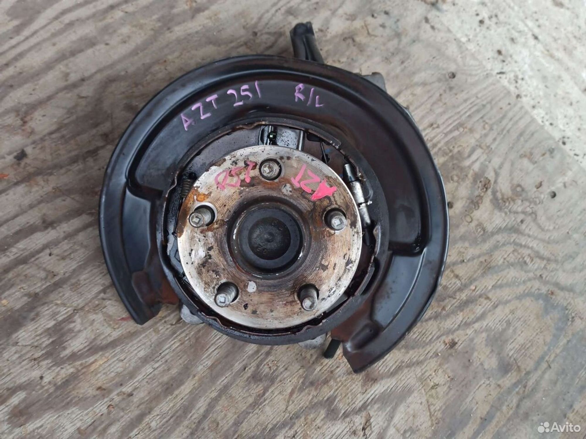 Ступица Toyota Avensis azt251 задняя левая, 2300 рублей, Ленина
