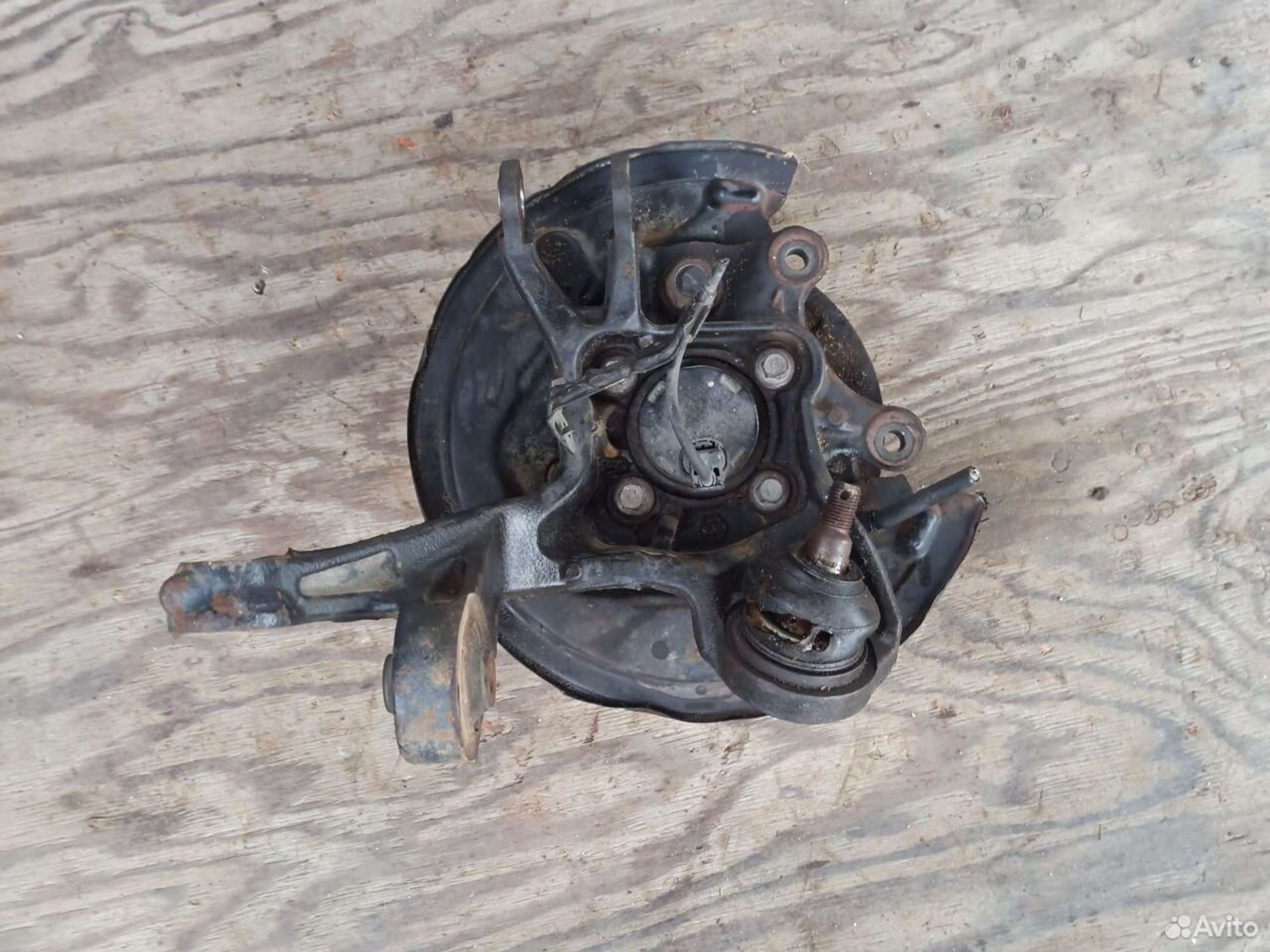 Ступица Toyota Avensis azt251 задняя левая, 2300 рублей, Ленина