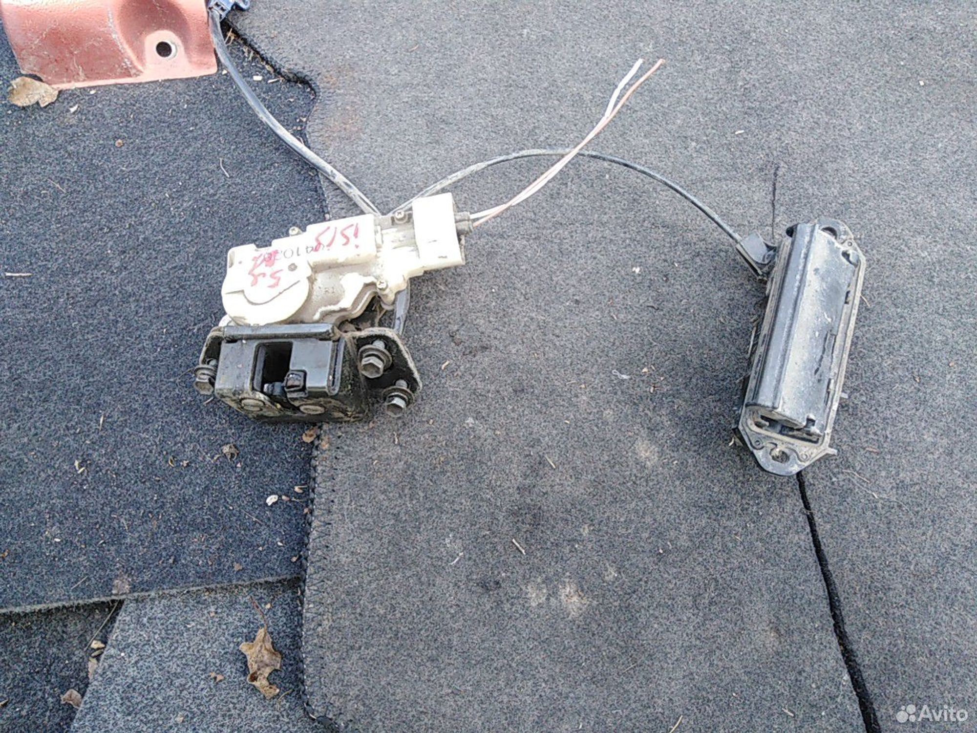 Замок двери Toyota isis, 1000 рублей, Ленина