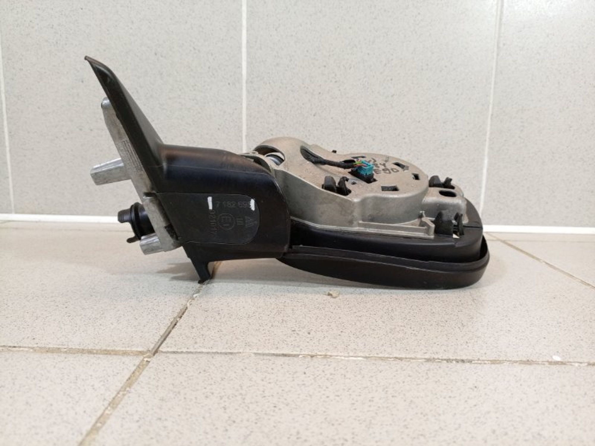 https://ycs.partsauto.market/partsauto-images/thmbs/dc0eef04b6e03176379763a38d44e994/065d713b8b8ed55950184ee9c145c054/780f712f37e11e732a28674ddc50ed38.jpg