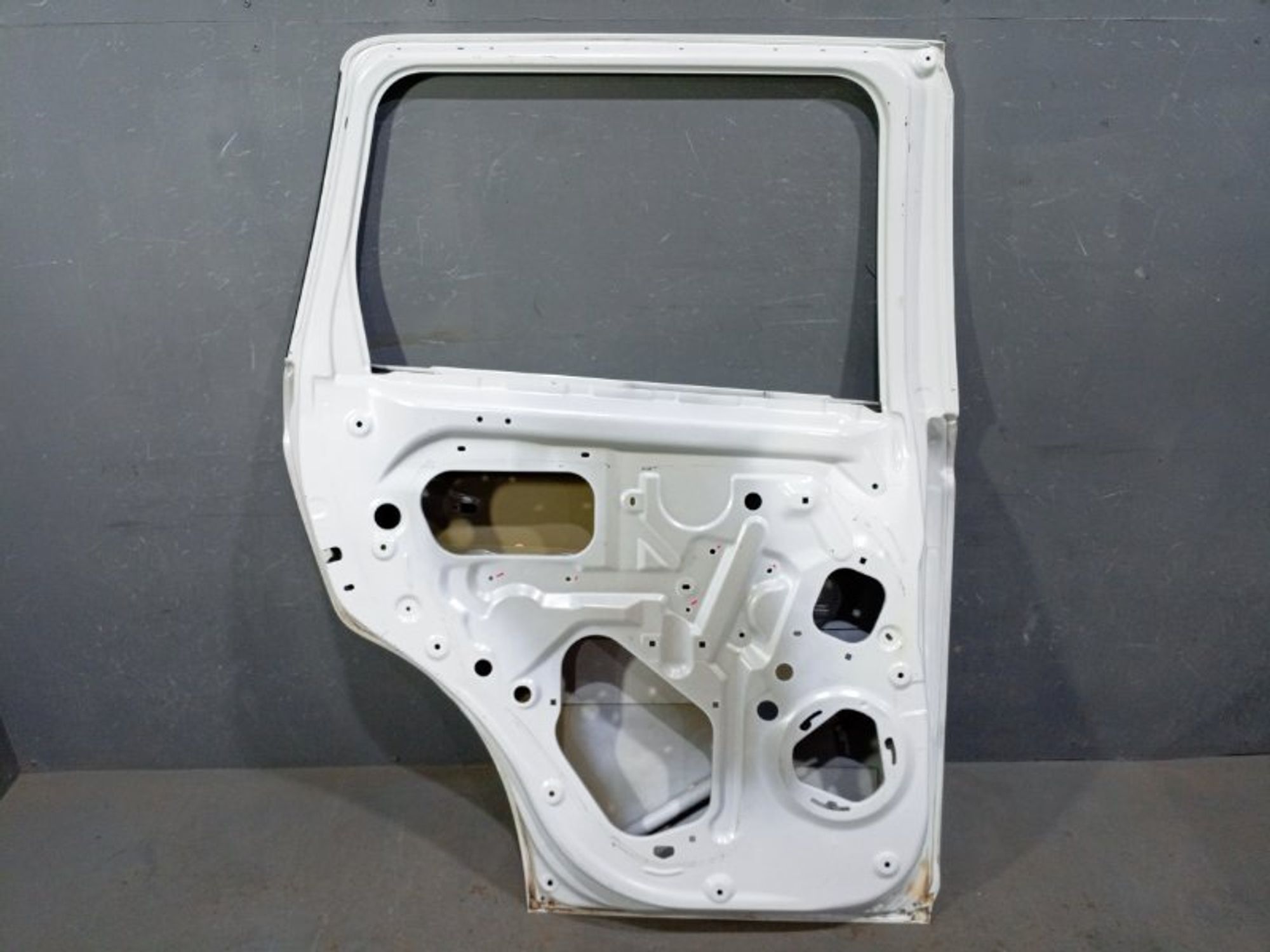 https://ycs.partsauto.market/partsauto-images/thmbs/dc0eef04b6e03176379763a38d44e994/112467db75d0f99eaf27bfb97045ddfa/ced6a54e816802894e9ee79112fcbbc6.jpg