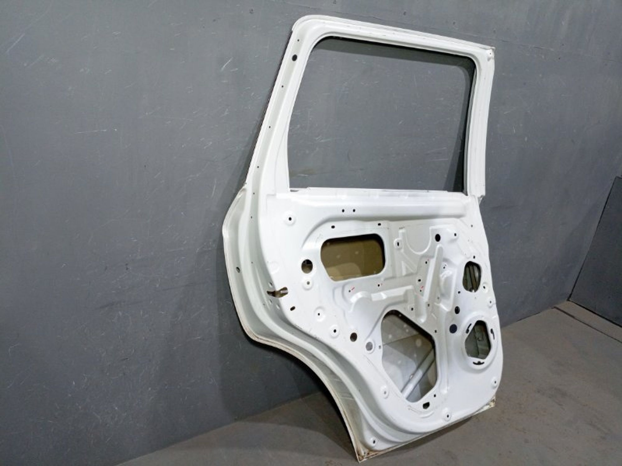 https://ycs.partsauto.market/partsauto-images/thmbs/dc0eef04b6e03176379763a38d44e994/112467db75d0f99eaf27bfb97045ddfa/d2d8f5308cf4ae8e65acc04c80643dfe.jpg
