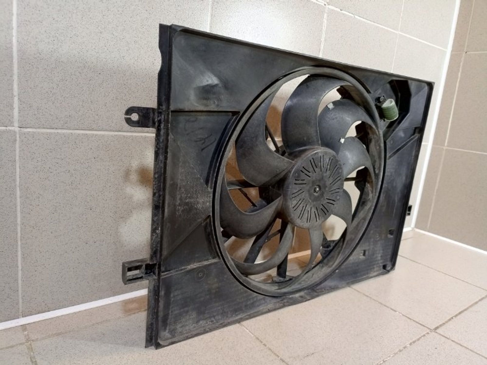 https://ycs.partsauto.market/partsauto-images/thmbs/dc0eef04b6e03176379763a38d44e994/121cc1ab1445688a0a380f2d737997be/43f0efd77e46baf08036b1c564fcdef2.jpg