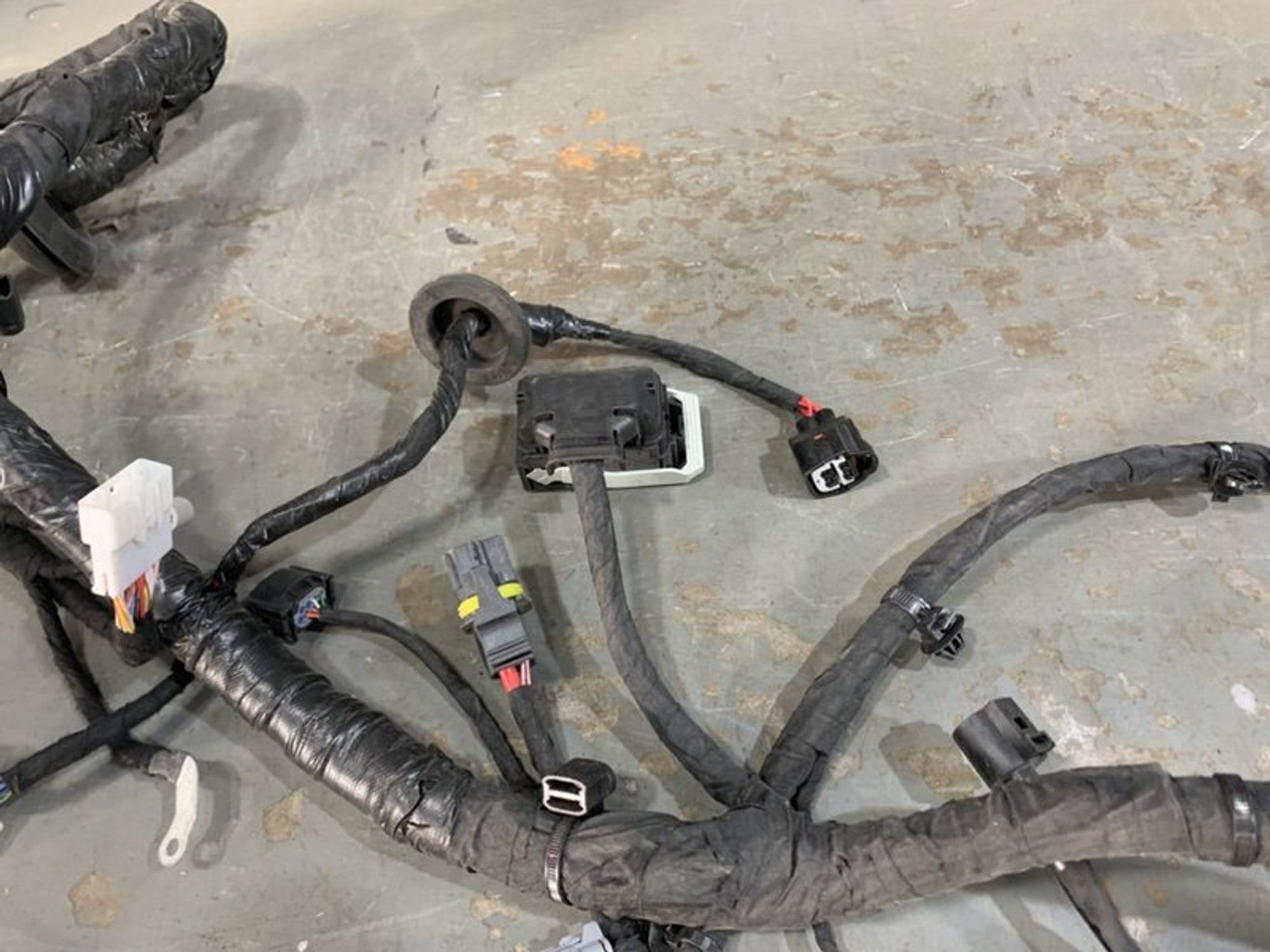 https://ycs.partsauto.market/partsauto-images/thmbs/dc0eef04b6e03176379763a38d44e994/172b77070865037b70ead47982606a18/4068baacd46dc9c834edc90e2cd2018a.jpg