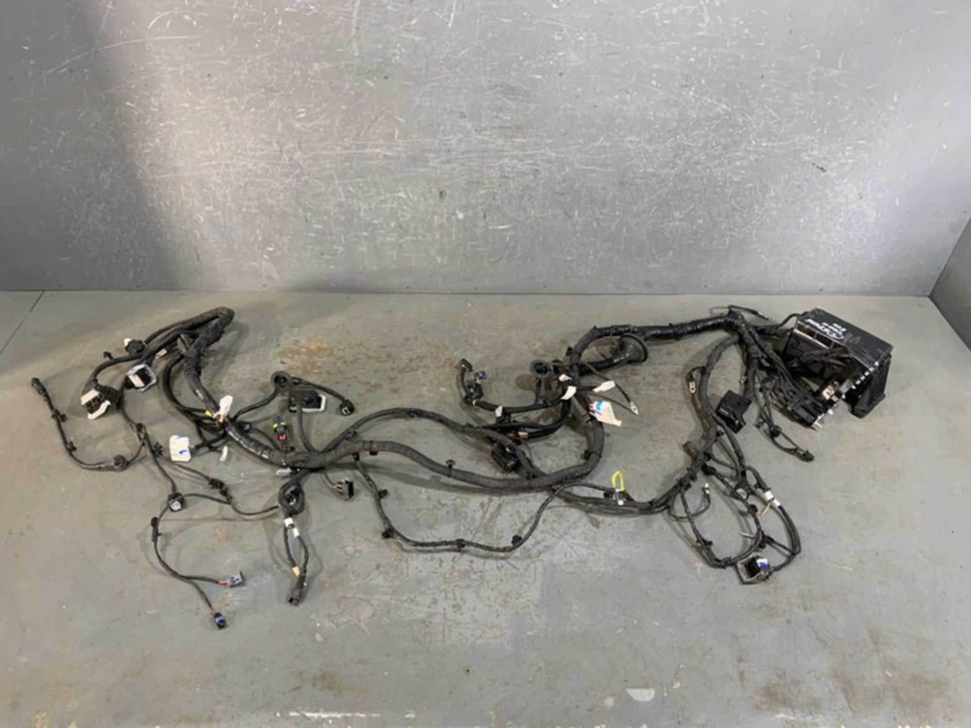 https://ycs.partsauto.market/partsauto-images/thmbs/dc0eef04b6e03176379763a38d44e994/172b77070865037b70ead47982606a18/53d5566302abe234bcc22d8c15bf09d0.jpg