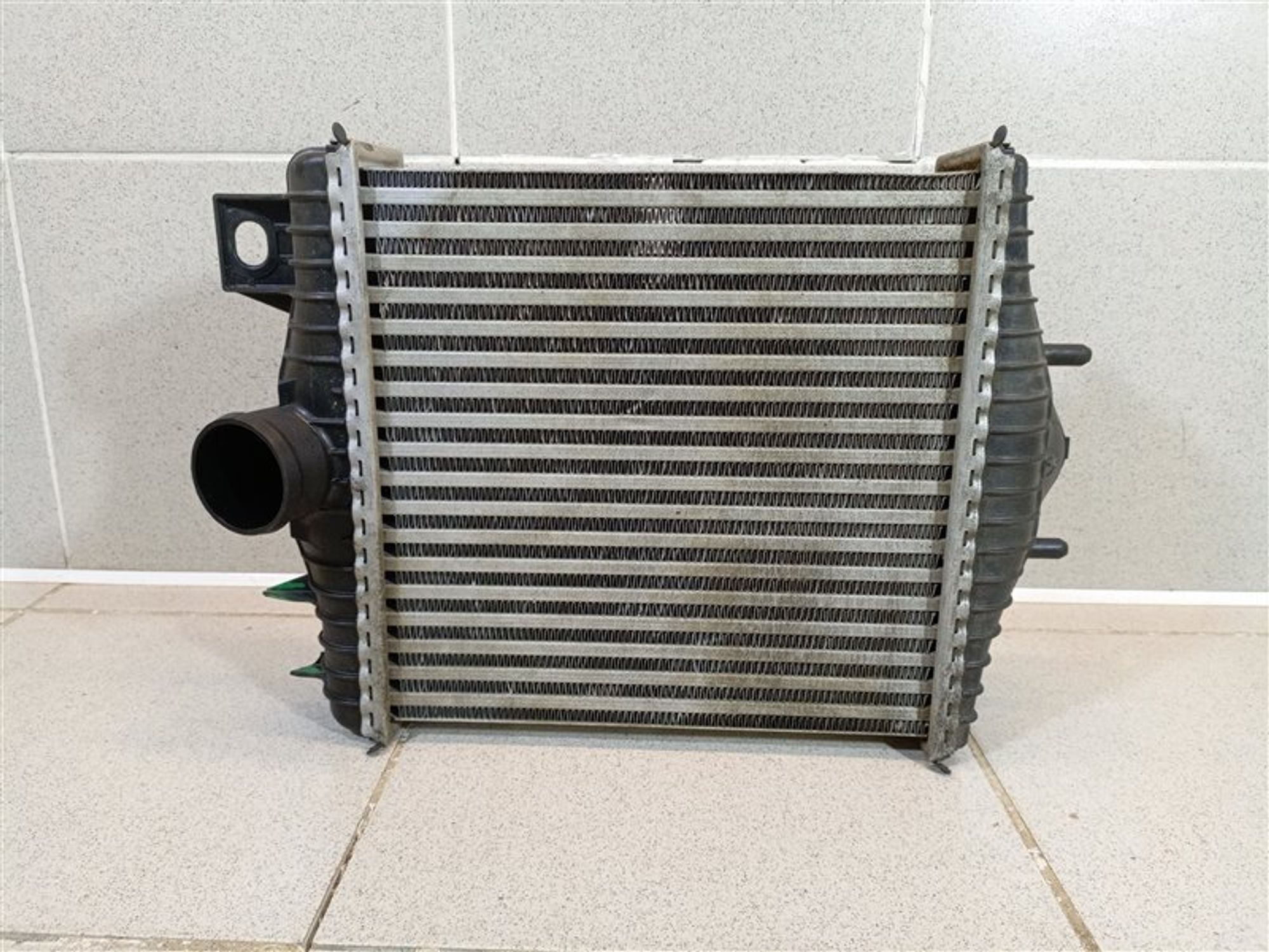 https://ycs.partsauto.market/partsauto-images/thmbs/dc0eef04b6e03176379763a38d44e994/1af0fee097450428828831cb6dcd6a60/751c730490a74c5e67eebbe5a565419d.jpg