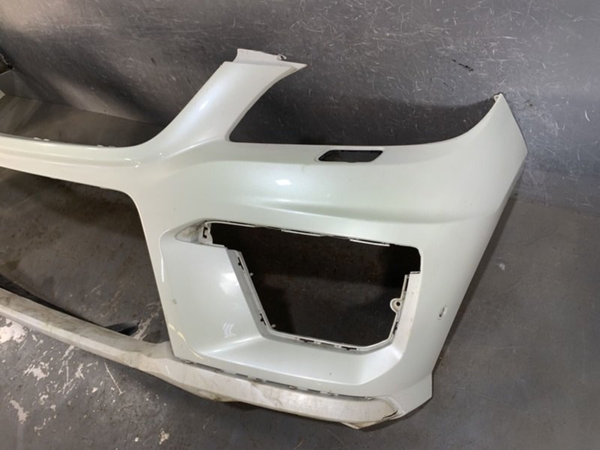 https://ycs.partsauto.market/partsauto-images/thmbs/dc0eef04b6e03176379763a38d44e994/1d9068dff48fc4a3f07b123a0f0a82c3/13e39f40695a8628b77d75245f0e31c0.jpg