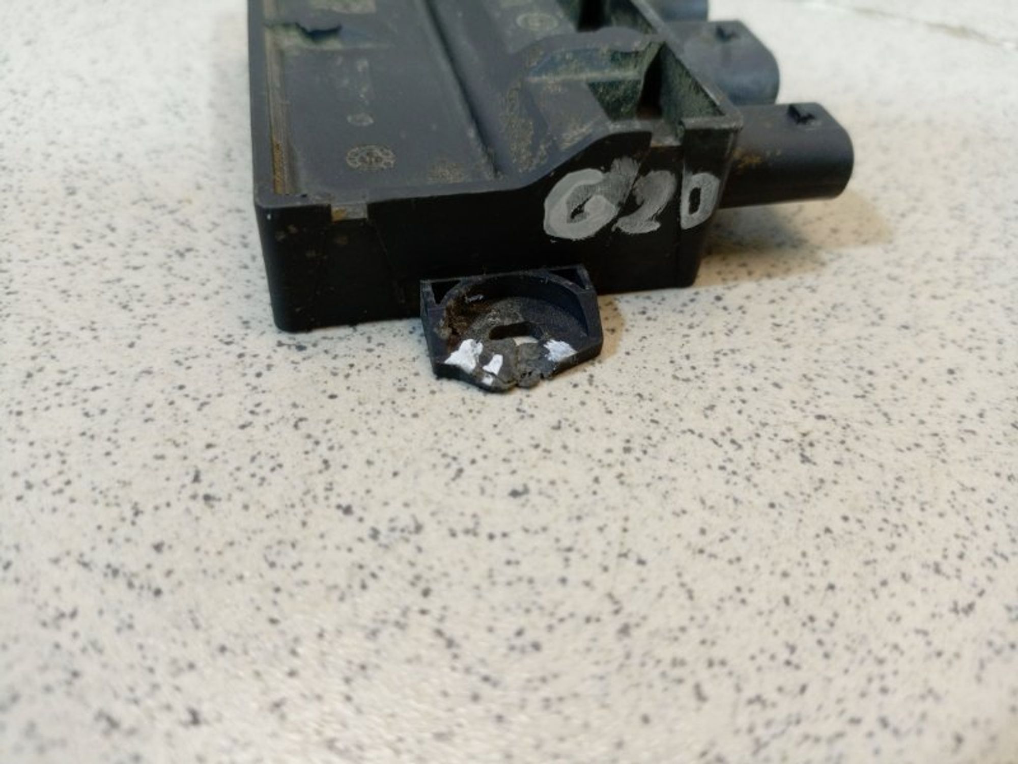 https://ycs.partsauto.market/partsauto-images/thmbs/dc0eef04b6e03176379763a38d44e994/27daf60aa306382318e4b92dcb7471c1/771f491275cac52047ddf4a989852fdf.jpg