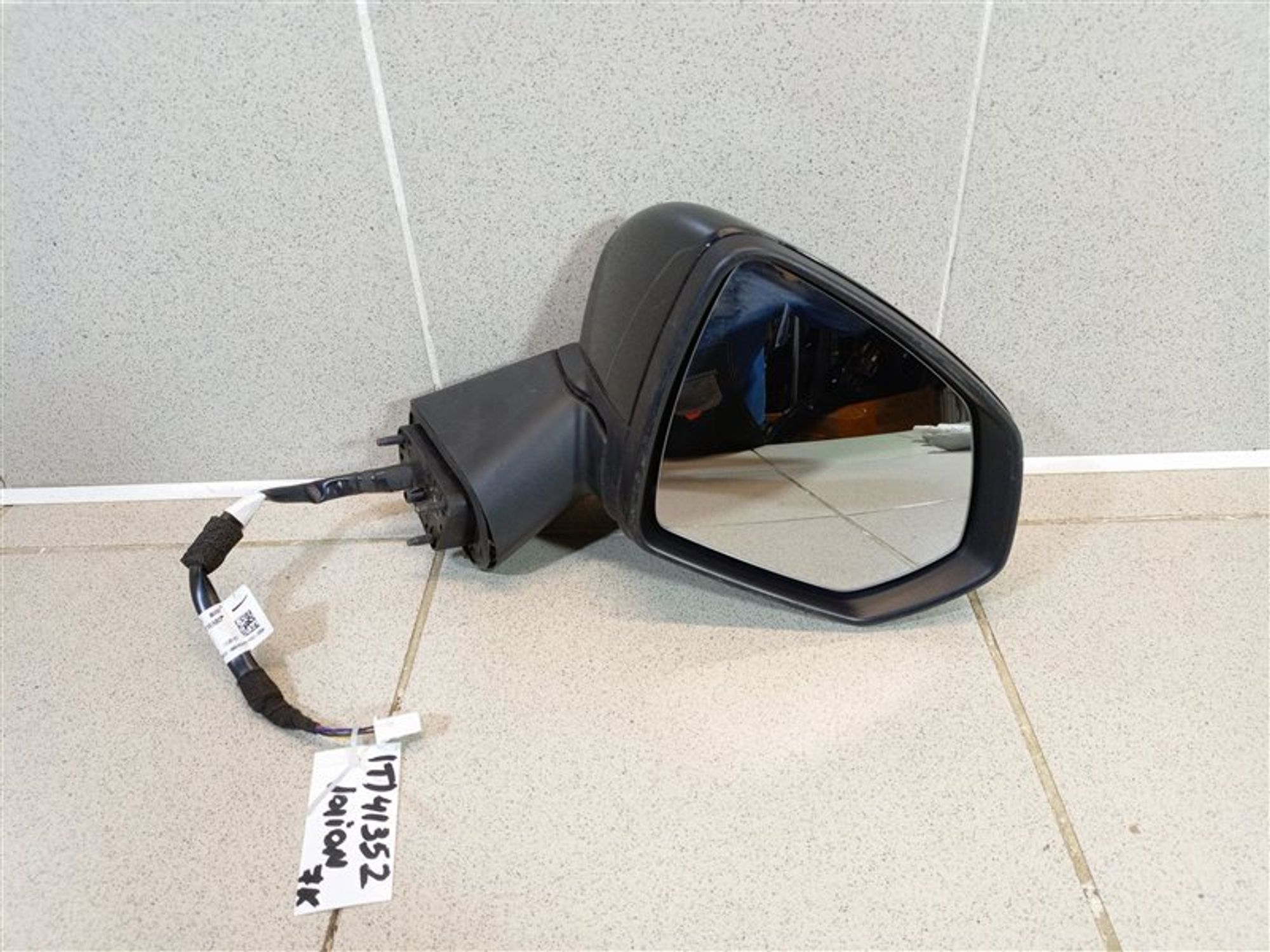 https://ycs.partsauto.market/partsauto-images/thmbs/dc0eef04b6e03176379763a38d44e994/2b60d3604f8481e8e08f9c3c394e228f/7174d590fb1c64d626794b7661ff33be.jpg