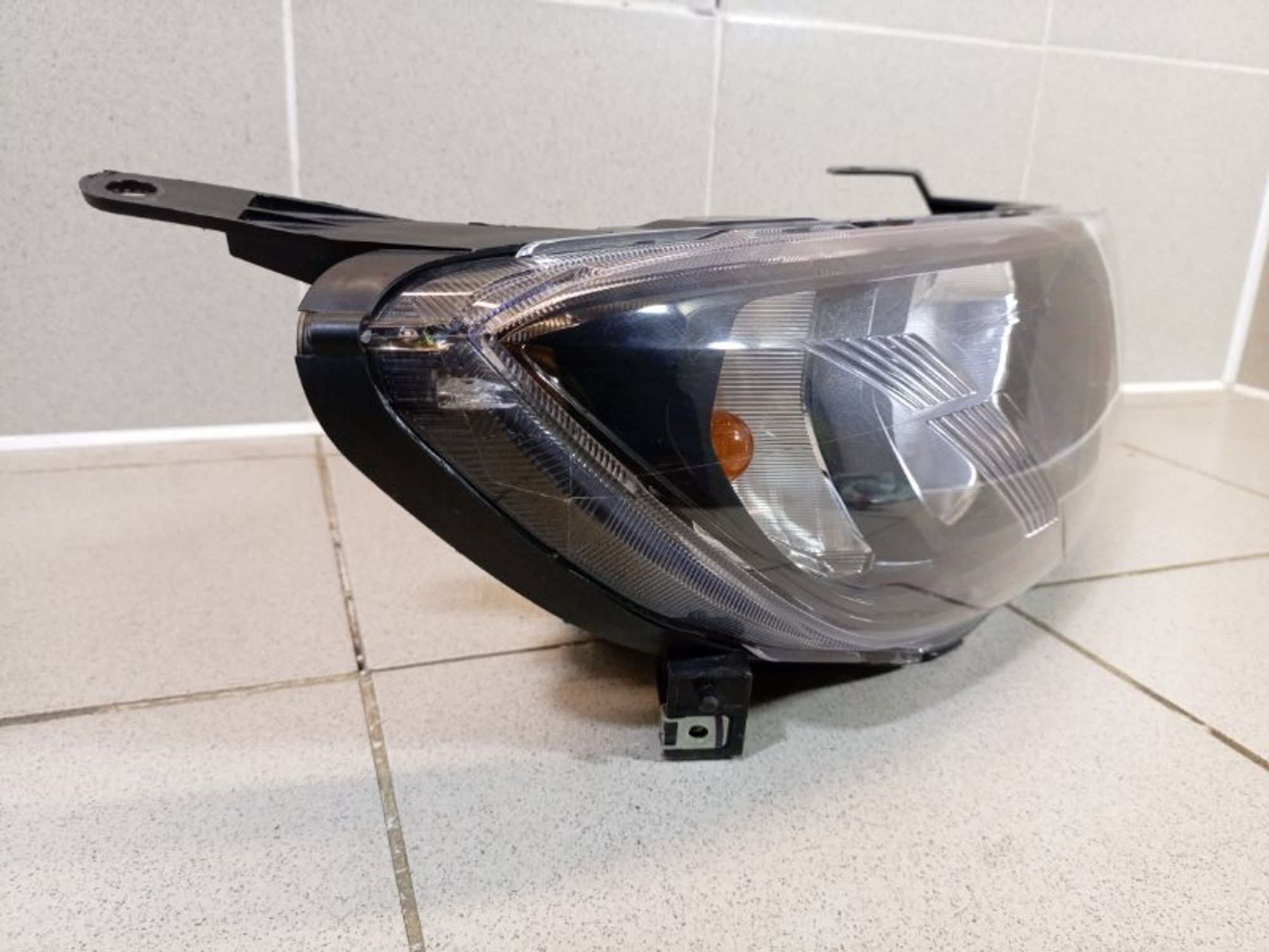 https://ycs.partsauto.market/partsauto-images/thmbs/dc0eef04b6e03176379763a38d44e994/2c3d7c8b4a978c5cc6bdfd7e77cb7ba6/2f6b4450f309a4611188f7f12396a41b.jpg