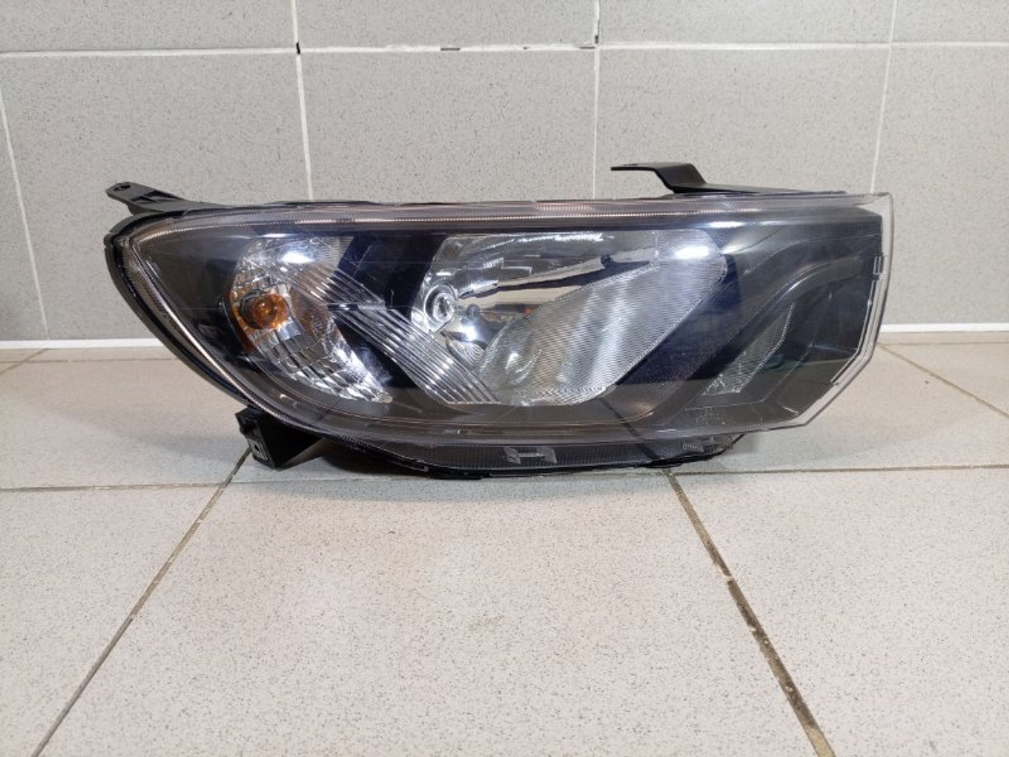 https://ycs.partsauto.market/partsauto-images/thmbs/dc0eef04b6e03176379763a38d44e994/2c3d7c8b4a978c5cc6bdfd7e77cb7ba6/928d921778bbda636ca13c26d071d31f.jpg