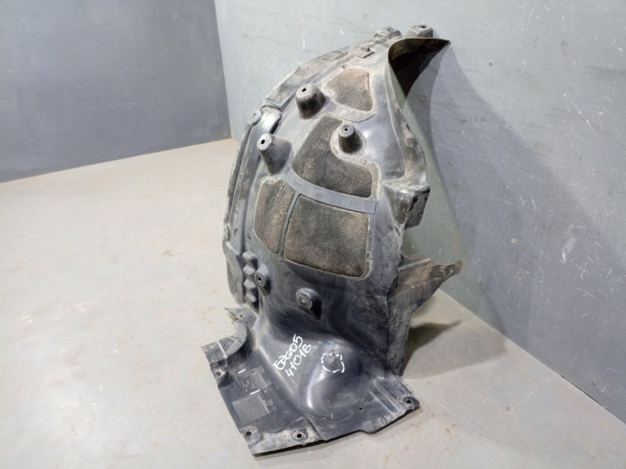 https://ycs.partsauto.market/partsauto-images/thmbs/dc0eef04b6e03176379763a38d44e994/2db8565a524cf9521357310930eb5f96/b14a053f71735748dae8bc472b0589df.jpg