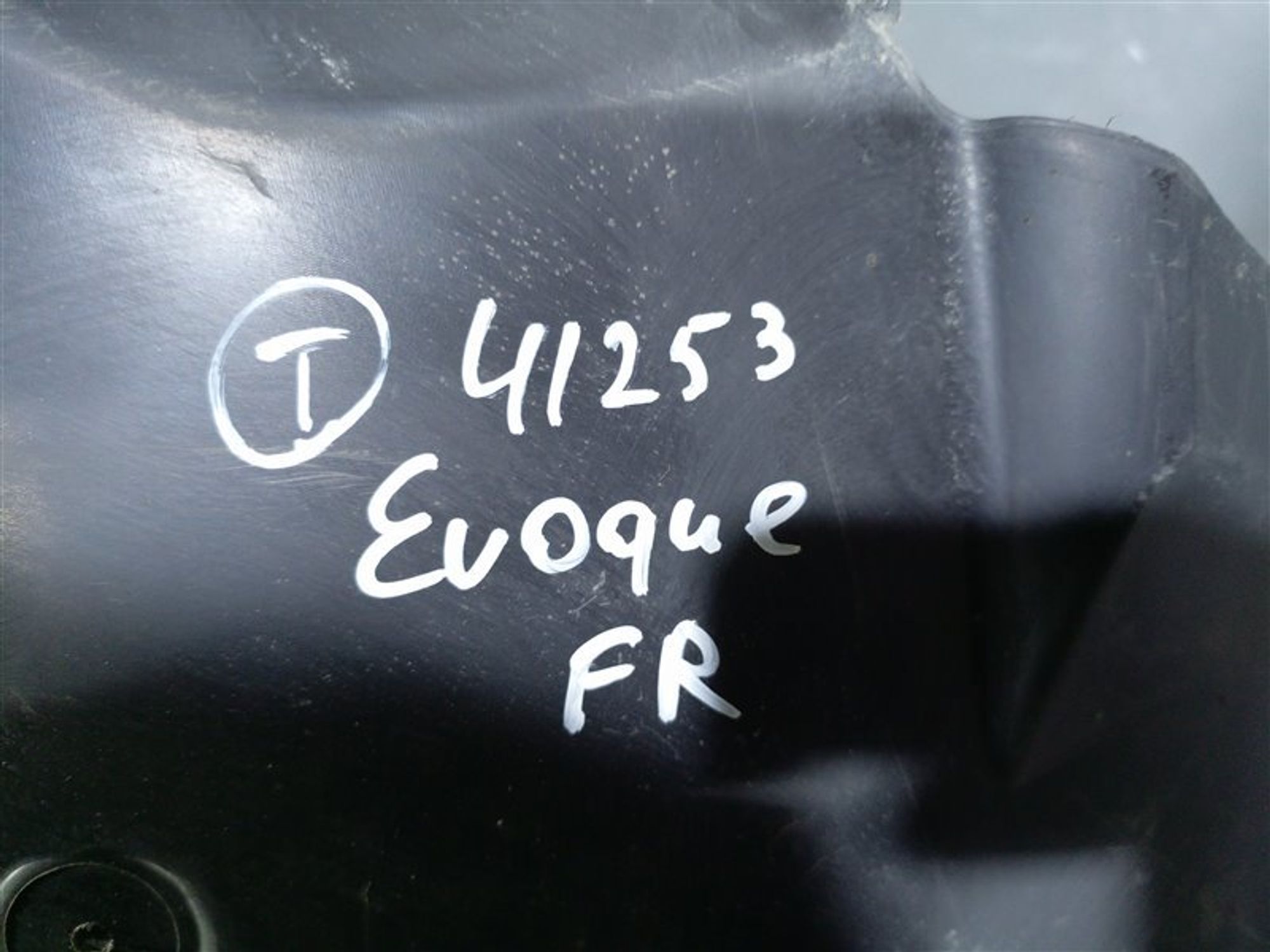https://ycs.partsauto.market/partsauto-images/thmbs/dc0eef04b6e03176379763a38d44e994/32ee42b6293acbd33bc451163c5a10b3/65fa8c1aaba660feaeaec50df2842304.jpg