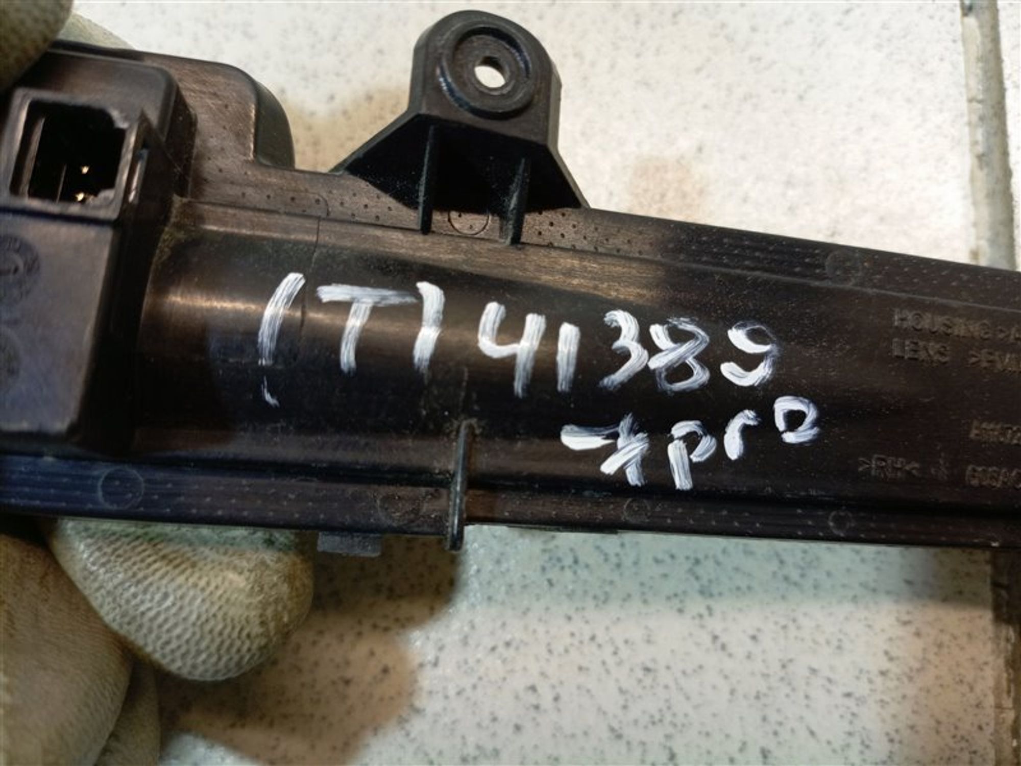 https://ycs.partsauto.market/partsauto-images/thmbs/dc0eef04b6e03176379763a38d44e994/39326da2caccc3fa1b8d7c3770b415b4/f063d49631b123dccb431e428a4e3dda.jpg