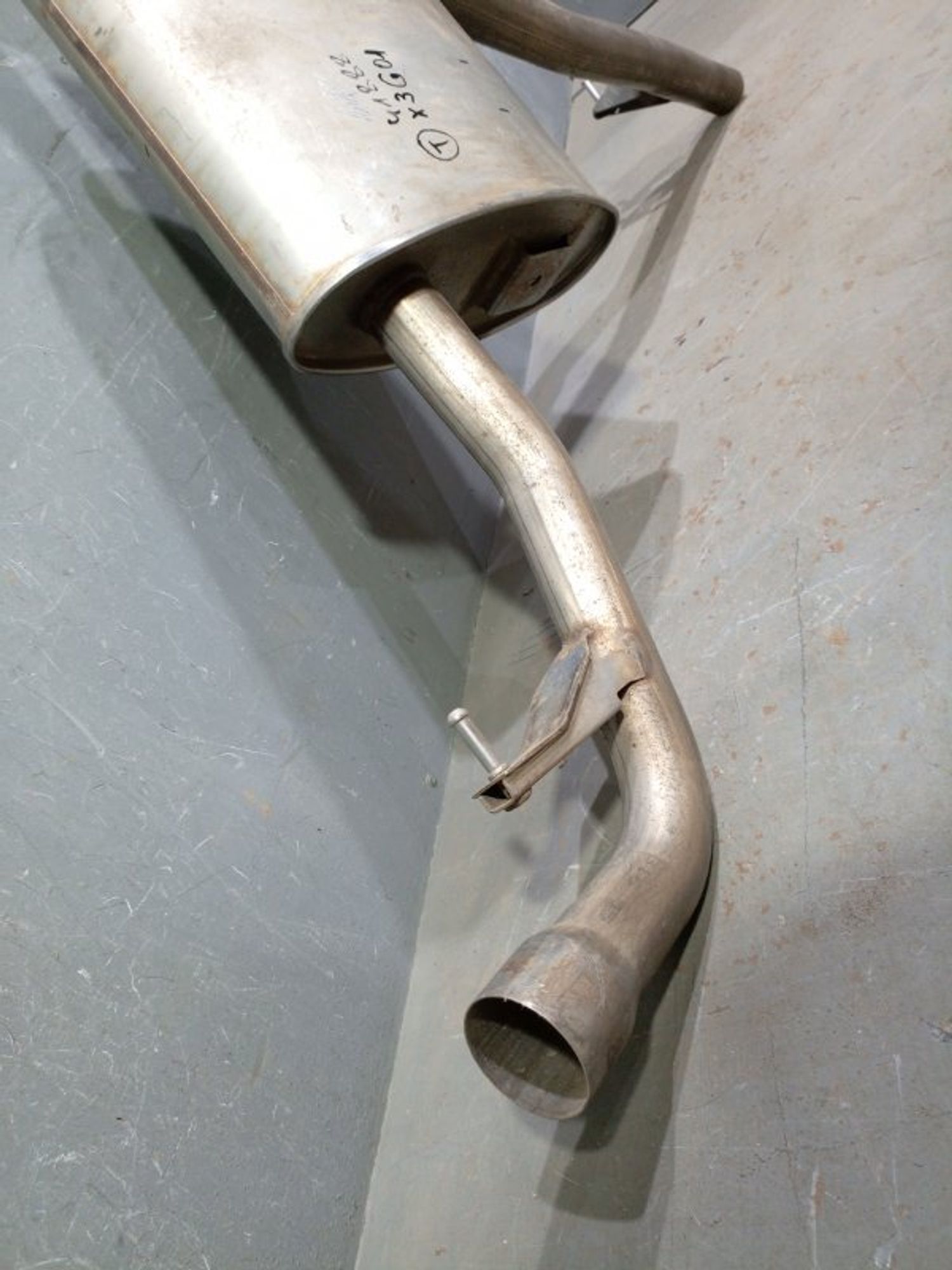 https://ycs.partsauto.market/partsauto-images/thmbs/dc0eef04b6e03176379763a38d44e994/3a2de1d4237bb1398a22d1e8bcff4fe0/d5a5912fd30518c360b42c0e7a320213.jpg