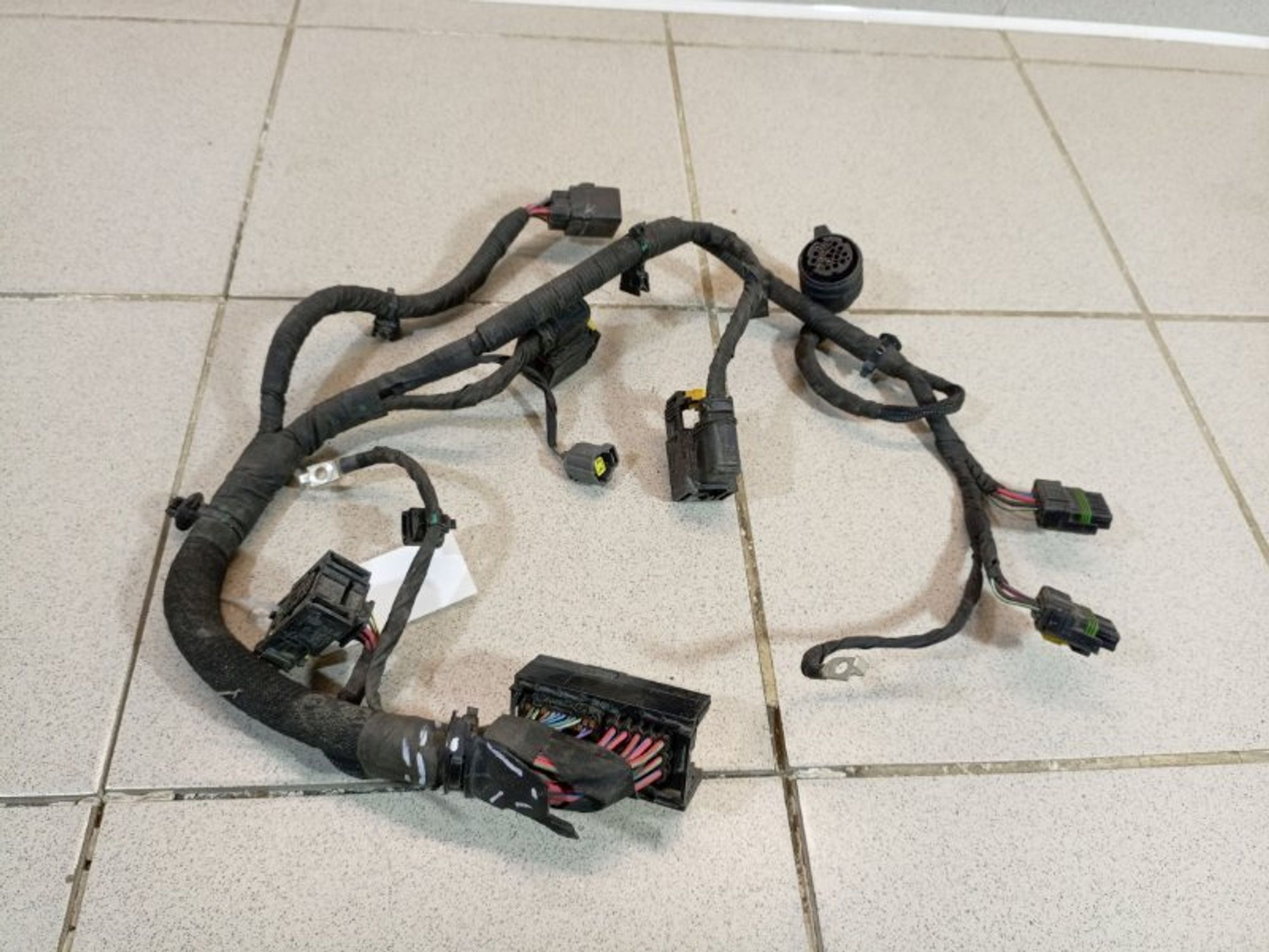 https://ycs.partsauto.market/partsauto-images/thmbs/dc0eef04b6e03176379763a38d44e994/3d57fb0473280d1d7241ca8caef75b8e/05abc8fdcee3118b0fe5adc85d4ee83f.jpg