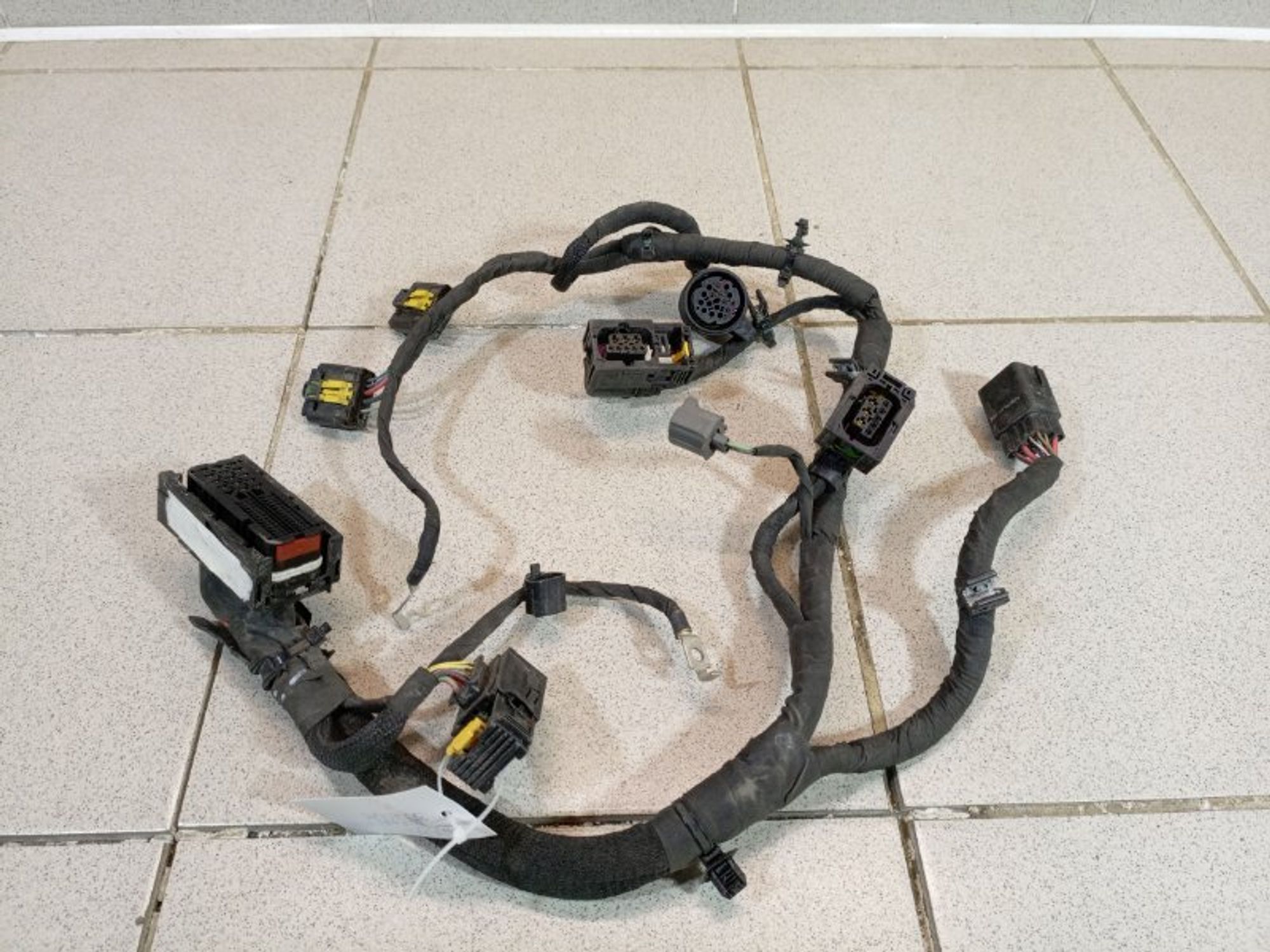https://ycs.partsauto.market/partsauto-images/thmbs/dc0eef04b6e03176379763a38d44e994/3d57fb0473280d1d7241ca8caef75b8e/2279b96fbaaf9194edbe8482acd2728e.jpg