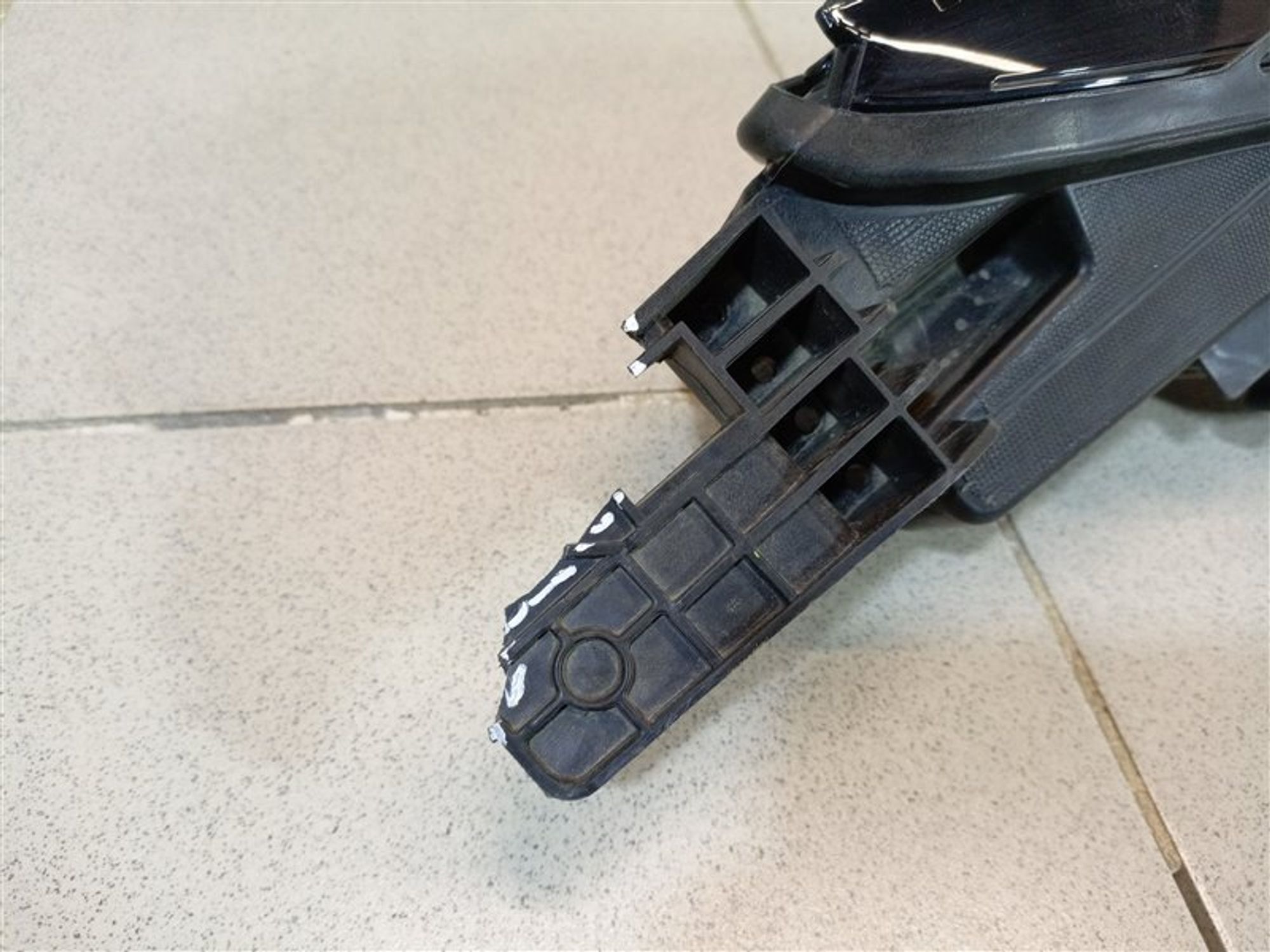 https://ycs.partsauto.market/partsauto-images/thmbs/dc0eef04b6e03176379763a38d44e994/3e5cc0fa6749e5558ced402ae01d2318/0dbbbb2938e272ff45c678cf473d5c6c.jpg