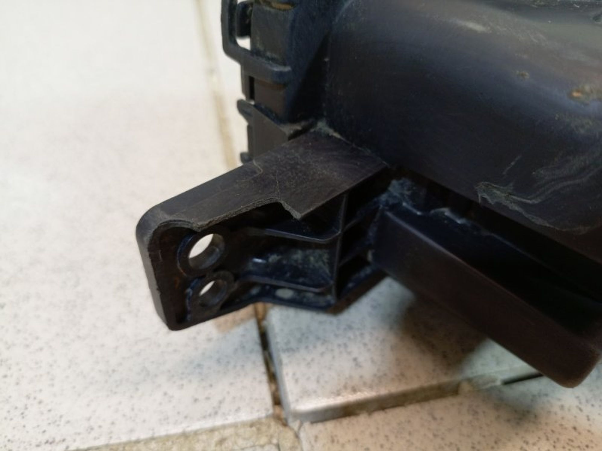 https://ycs.partsauto.market/partsauto-images/thmbs/dc0eef04b6e03176379763a38d44e994/50675a3399f21ebcc6136c497b7fb95c/612126742a7643779f0518e6500ca5ab.jpg