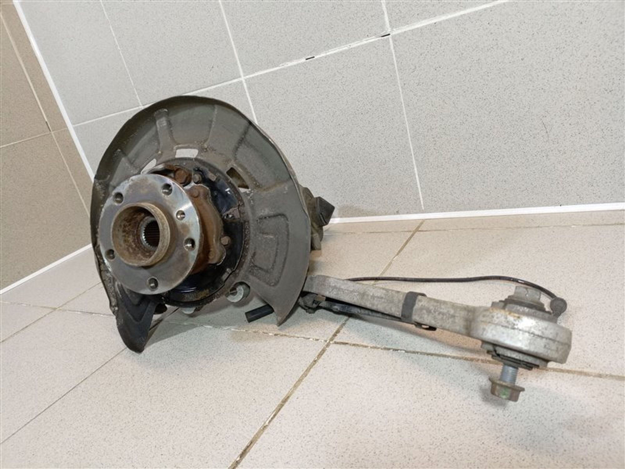 https://ycs.partsauto.market/partsauto-images/thmbs/dc0eef04b6e03176379763a38d44e994/5485ae3be825c0f79a1dc4d1e2b7bdea/0a93bf564d16db1eb9e4fd9f3847eb0e.jpg
