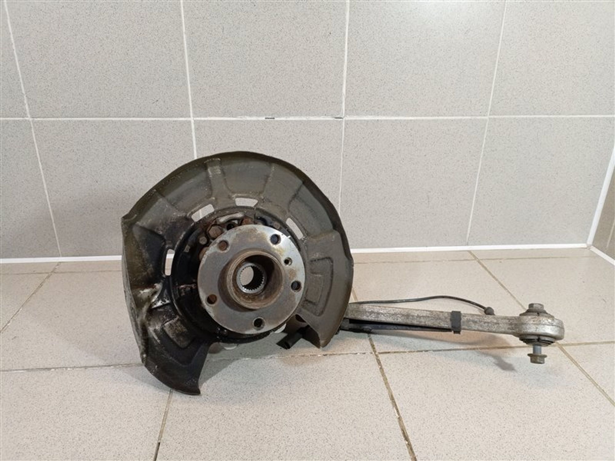 https://ycs.partsauto.market/partsauto-images/thmbs/dc0eef04b6e03176379763a38d44e994/5485ae3be825c0f79a1dc4d1e2b7bdea/e8d5656495ab444f12a21e4a63669fd8.jpg