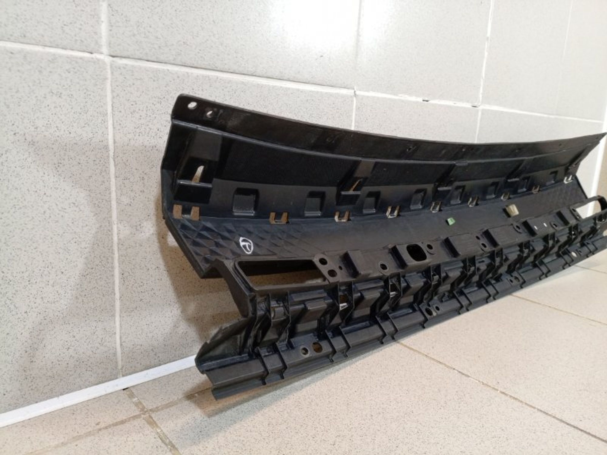 https://ycs.partsauto.market/partsauto-images/thmbs/dc0eef04b6e03176379763a38d44e994/57c474b5fa87df6a13f2c6fd1314b9bc/9244a3d346b81af12e9a7f387932057e.jpg