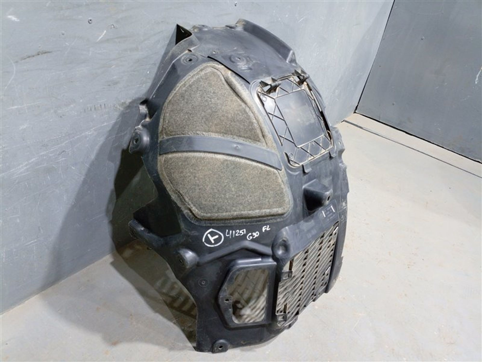 https://ycs.partsauto.market/partsauto-images/thmbs/dc0eef04b6e03176379763a38d44e994/5c8b5cd144b272b7eb2cc8319b3e3881/3e530570db983e456df5a1c83331710c.jpg