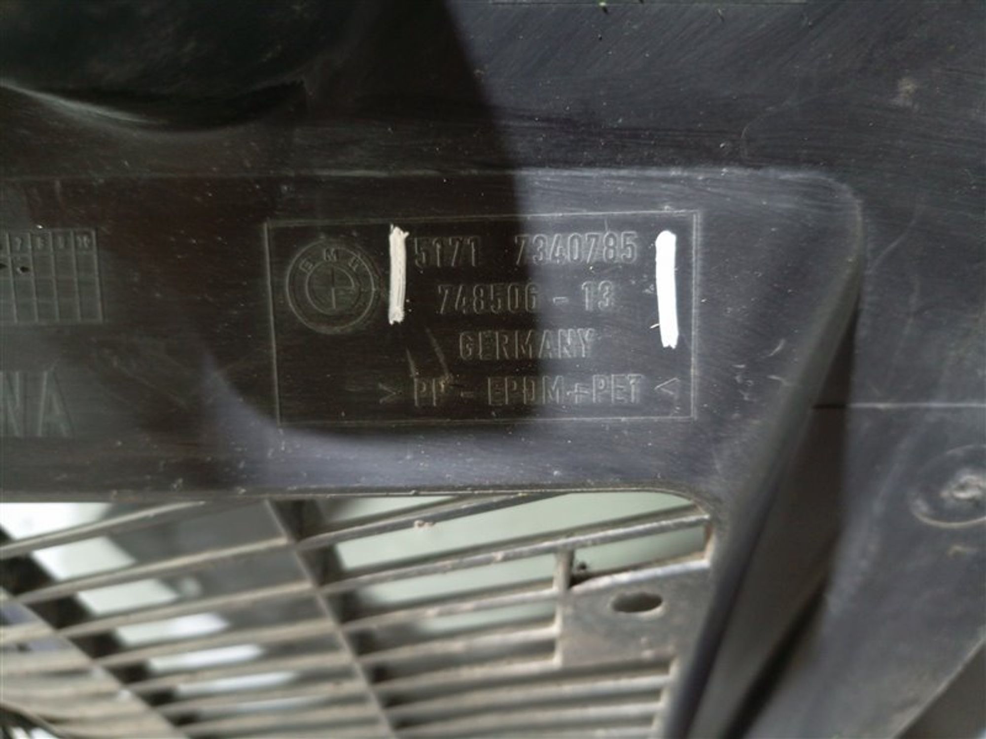 https://ycs.partsauto.market/partsauto-images/thmbs/dc0eef04b6e03176379763a38d44e994/5c8b5cd144b272b7eb2cc8319b3e3881/e924c2f1e4c13c394078868d0de430e2.jpg