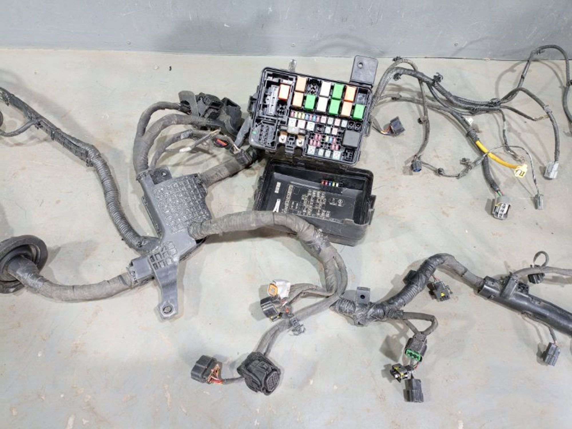 https://ycs.partsauto.market/partsauto-images/thmbs/dc0eef04b6e03176379763a38d44e994/5d6c9d7187a810f5a46dc99af7db913f/4ae7145fd3b4e478c2c9b0067307ed94.jpg
