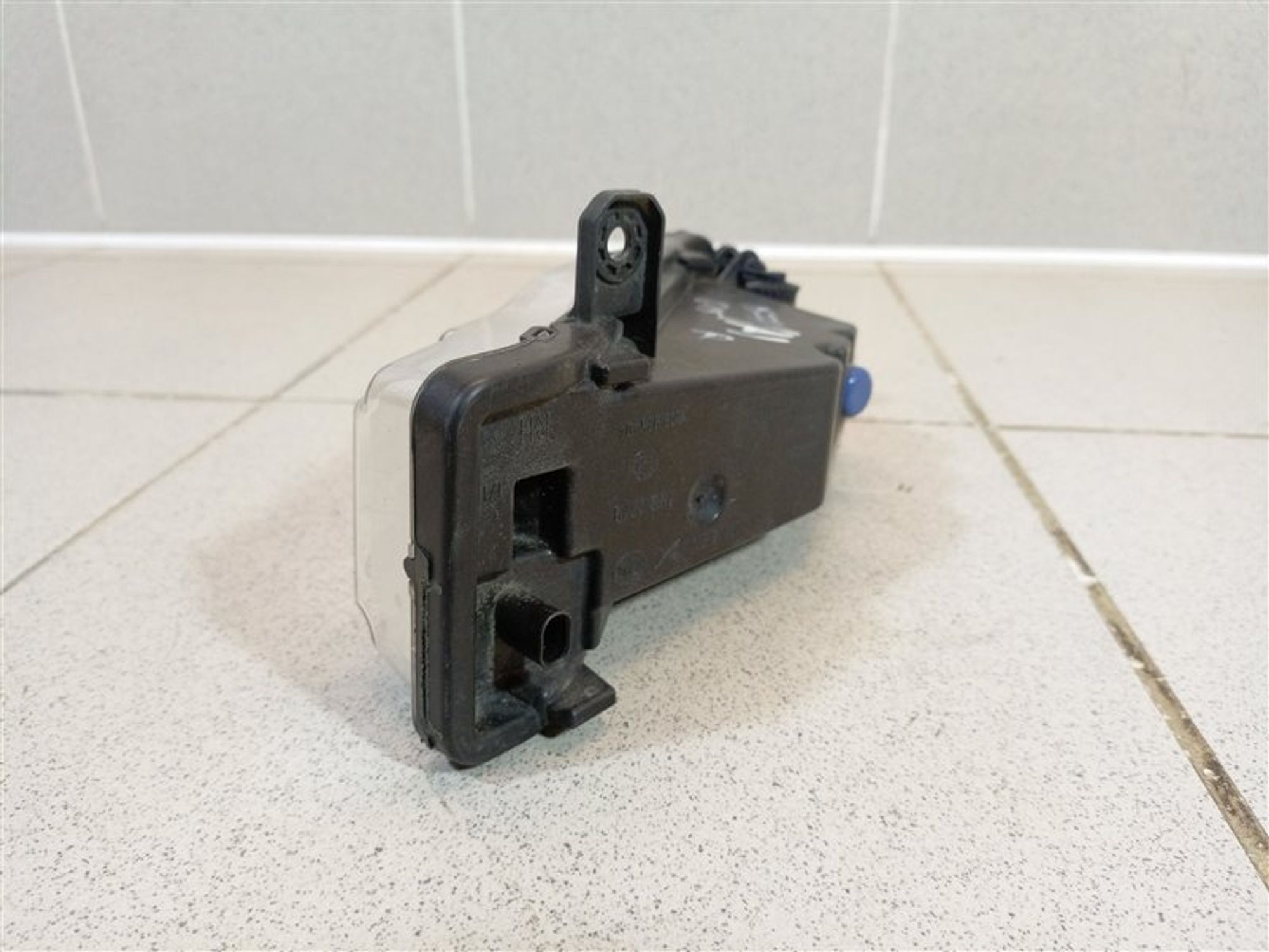 https://ycs.partsauto.market/partsauto-images/thmbs/dc0eef04b6e03176379763a38d44e994/602787afca3ecbfb0ef7e508e705404d/9804c17ecb5bdbb84f7be02cbc8c2a7d.jpg