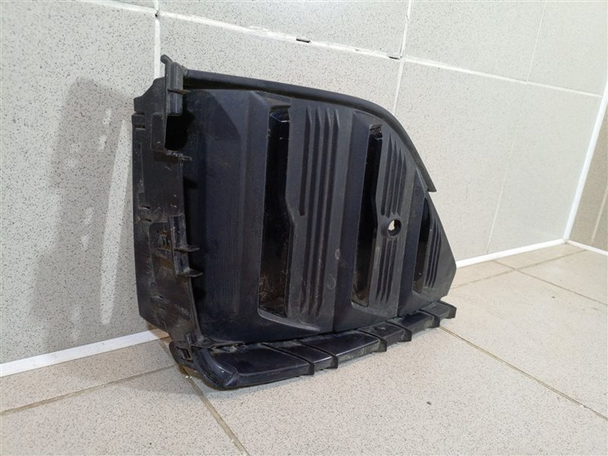 https://ycs.partsauto.market/partsauto-images/thmbs/dc0eef04b6e03176379763a38d44e994/60f416027fbd2b8d72d5219eed77017d/9931549ea1d4da0f724c109f38f8d1e5.jpg
