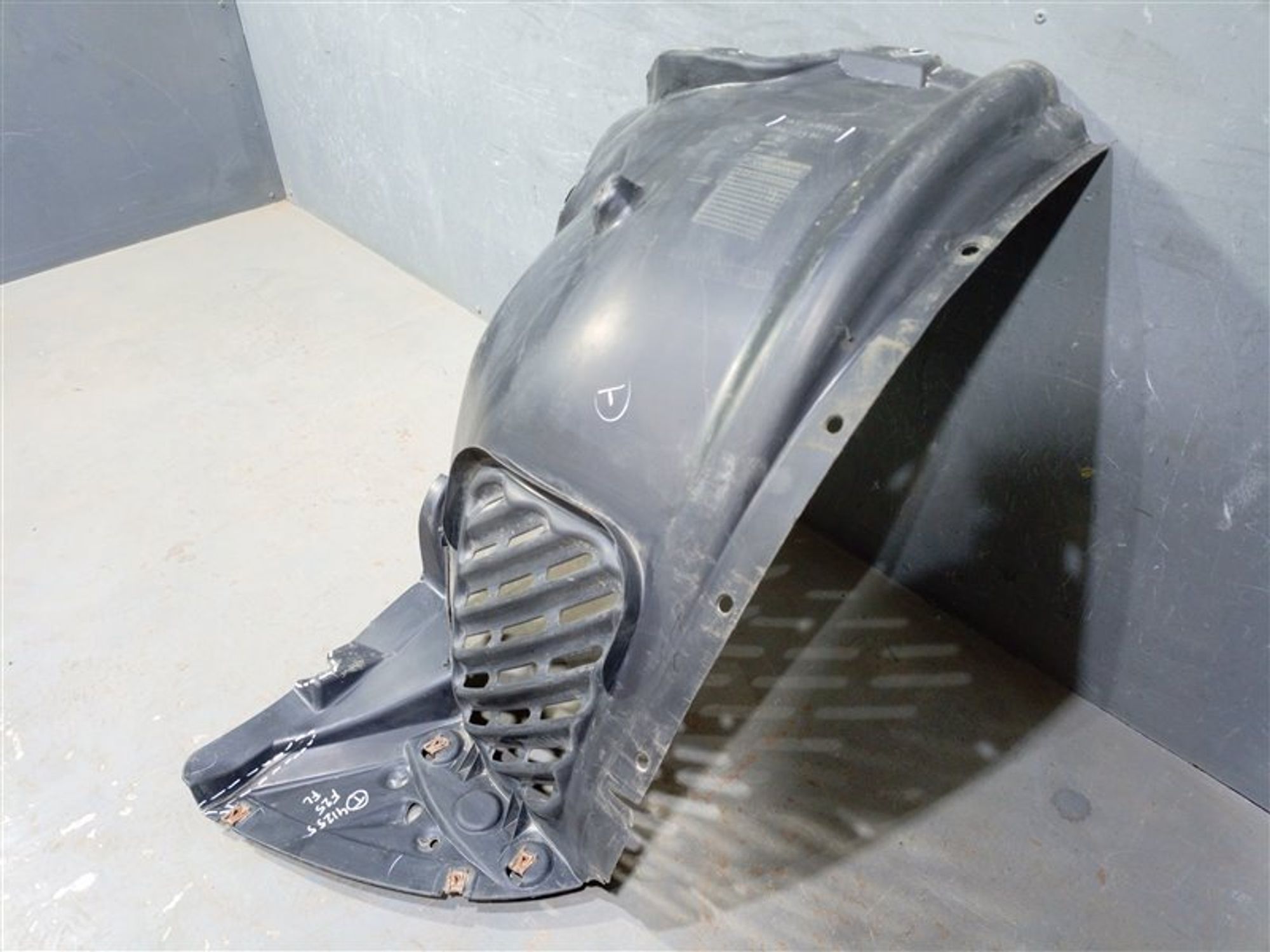 https://ycs.partsauto.market/partsauto-images/thmbs/dc0eef04b6e03176379763a38d44e994/62560f75dd741f9a34e31a112902605f/a96ad92fde185ffc3a0a531f5ca58b19.jpg