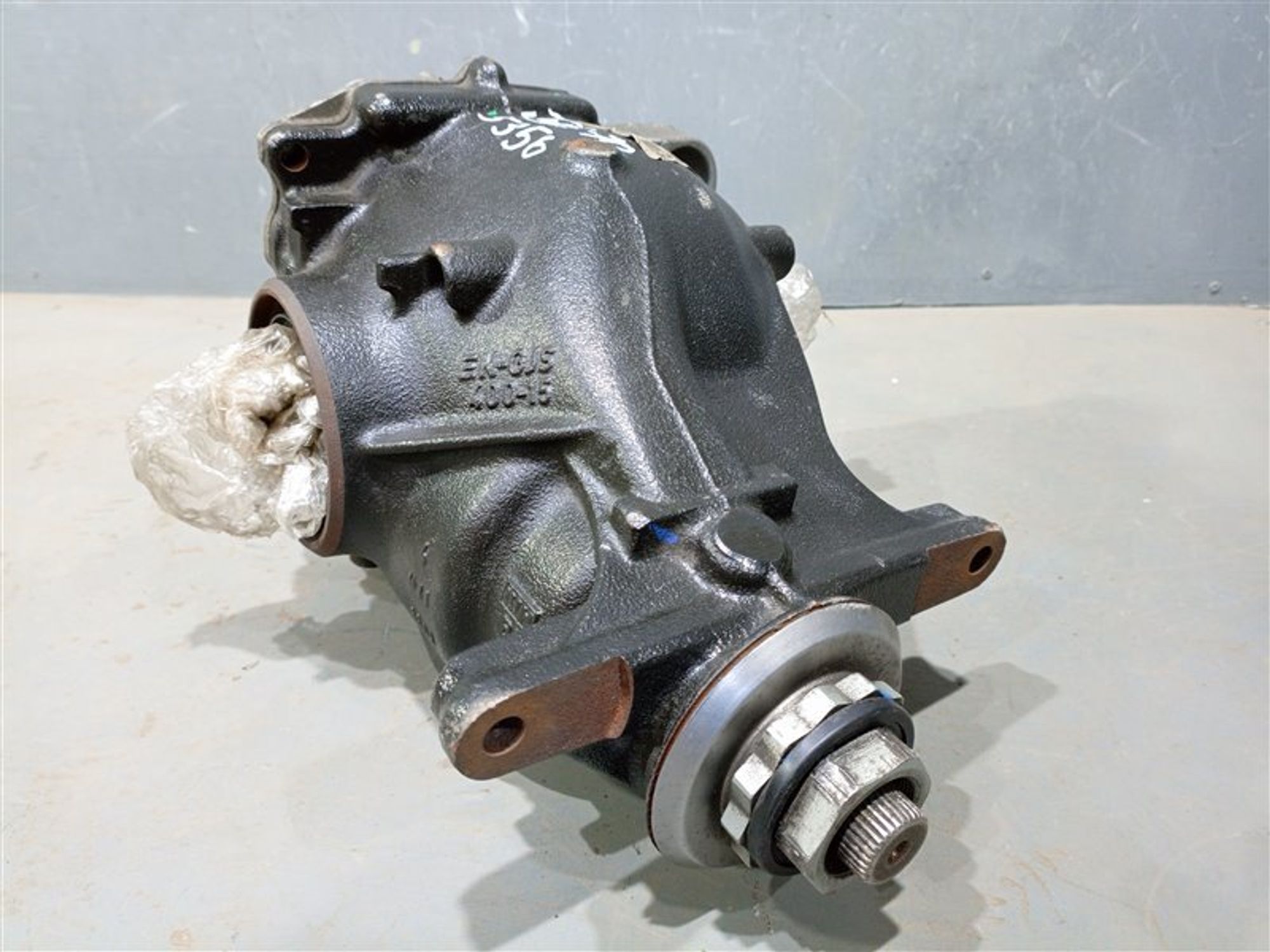 https://ycs.partsauto.market/partsauto-images/thmbs/dc0eef04b6e03176379763a38d44e994/628124b1b524c2ae81c8de15a357bb5f/3721436fc93ac4a40239a7280cb79e4d.jpg