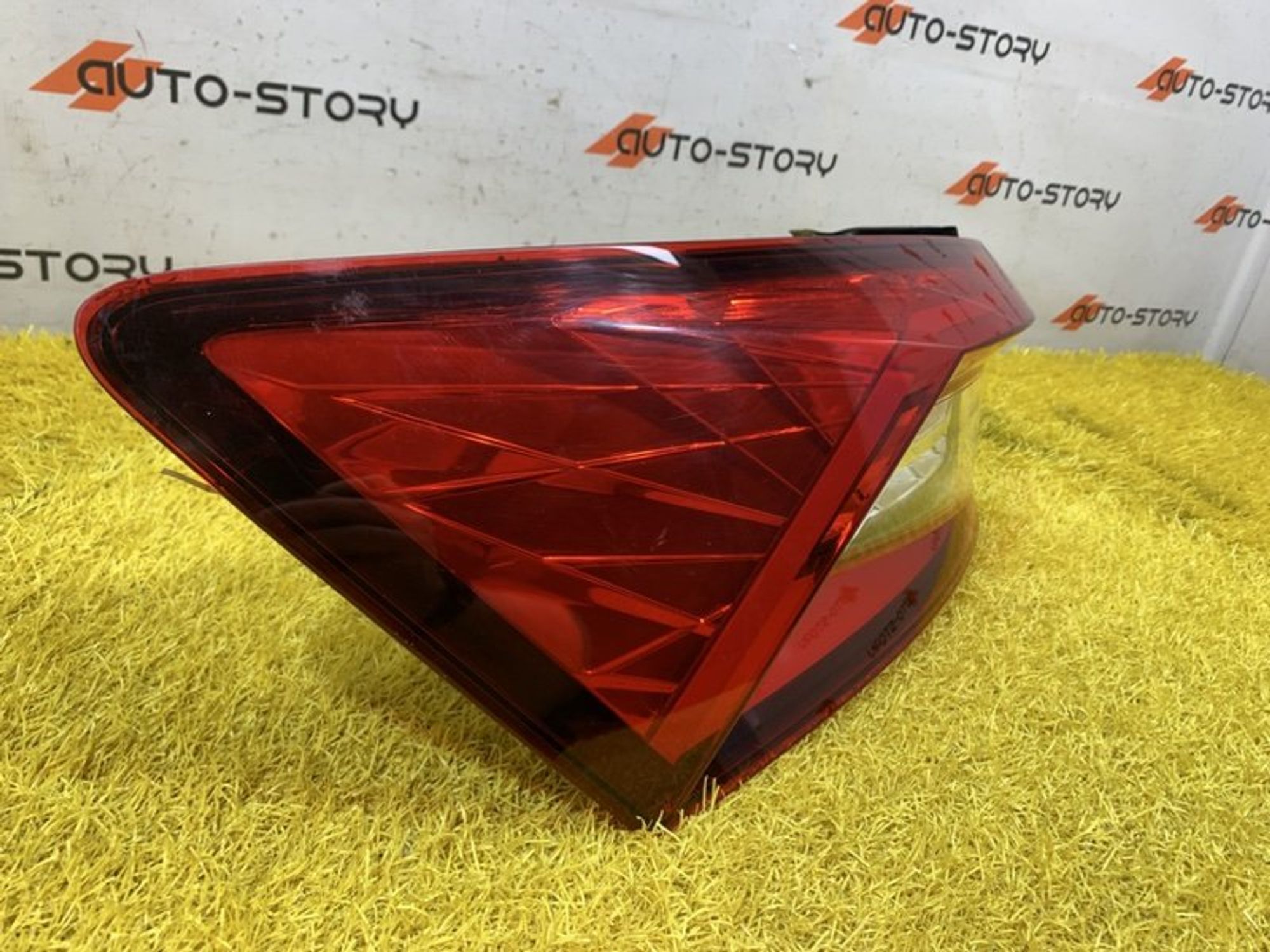 https://ycs.partsauto.market/partsauto-images/thmbs/dc0eef04b6e03176379763a38d44e994/63d8b5724fd2986e12b27323af30b7c5/7d78ce87ca61feffca69e755ded459d3.jpg
