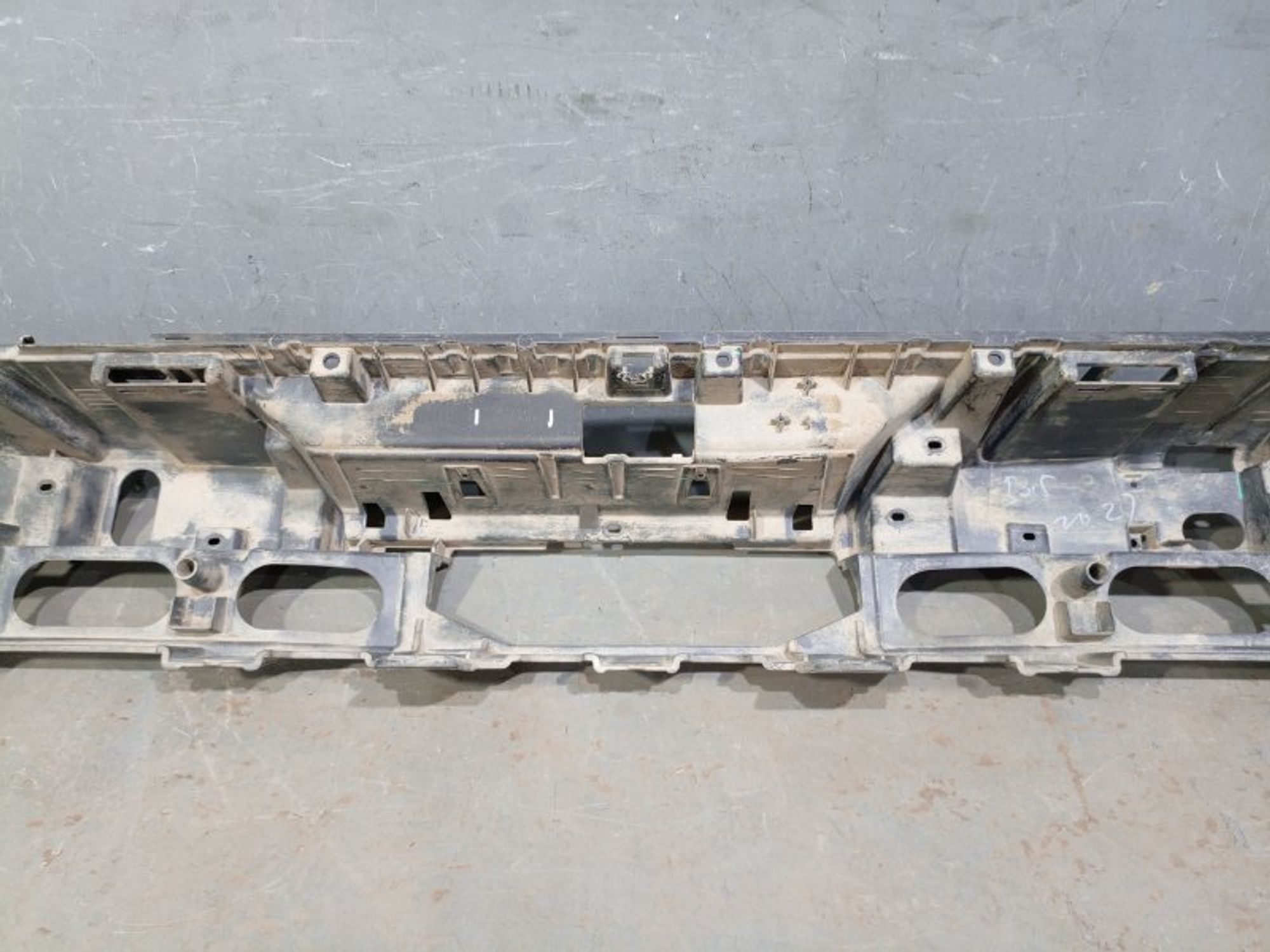 https://ycs.partsauto.market/partsauto-images/thmbs/dc0eef04b6e03176379763a38d44e994/65dae3f3542b55bac98b191be5e2a019/ef183b1e8c1e22bd144a86f6edf9dc86.jpg