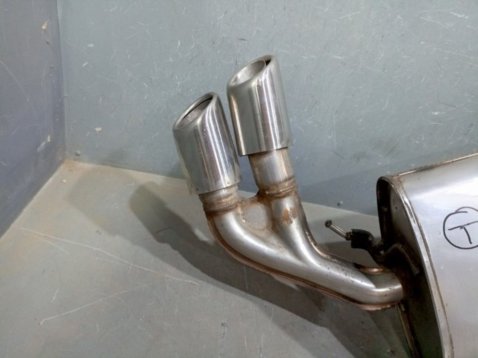 https://ycs.partsauto.market/partsauto-images/thmbs/dc0eef04b6e03176379763a38d44e994/66edf13bf28e26dc870c94f32e8144ab/d3cb0511c134afed3228178fda56bd14.jpg