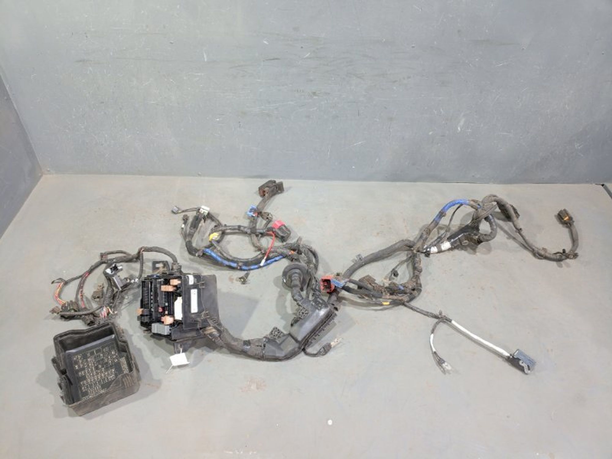 https://ycs.partsauto.market/partsauto-images/thmbs/dc0eef04b6e03176379763a38d44e994/67d762f7106b94265807675bbe025fa9/34940444f9adb3e47f7072ac41ac5641.jpg