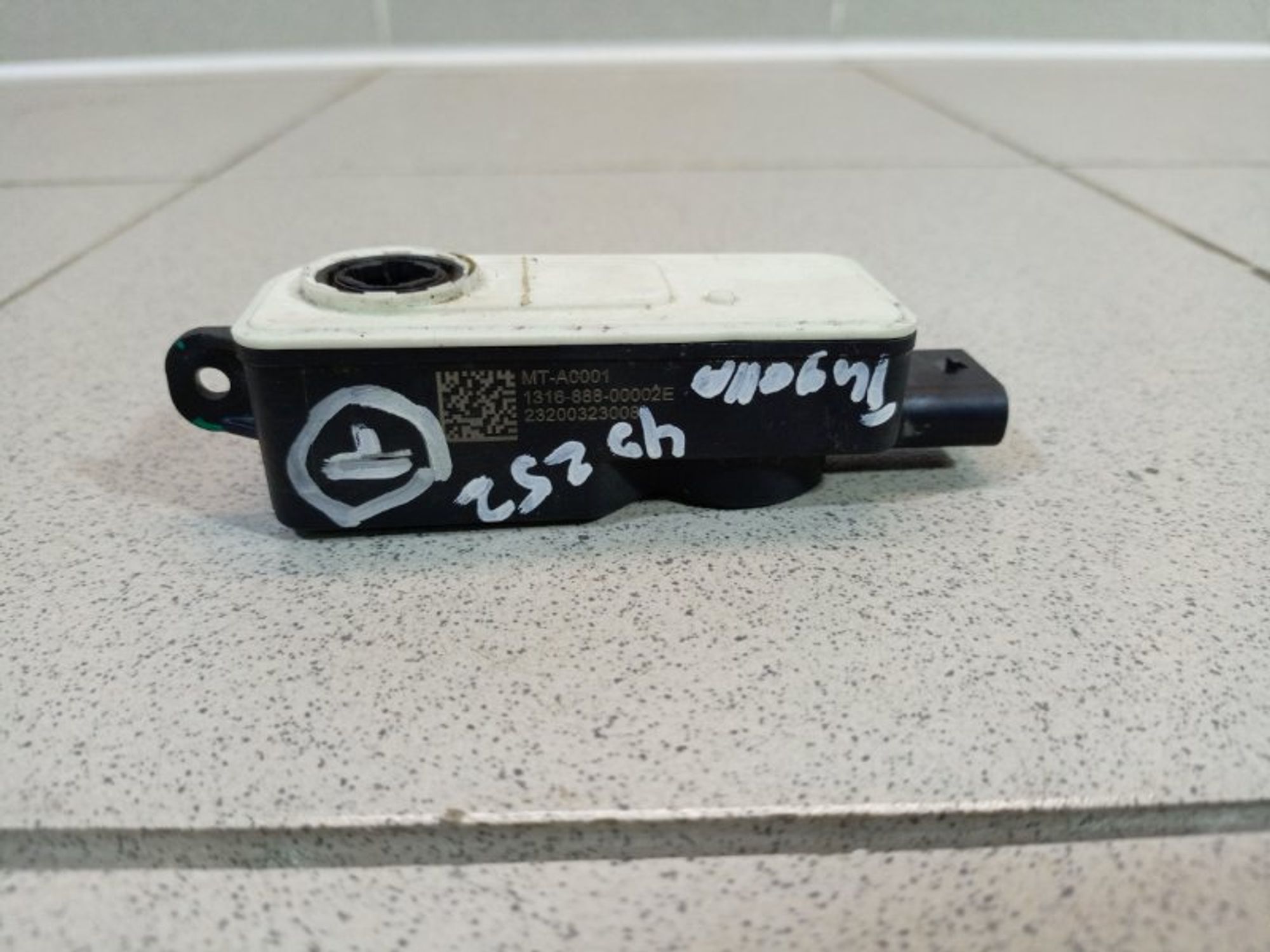 https://ycs.partsauto.market/partsauto-images/thmbs/dc0eef04b6e03176379763a38d44e994/705abe697ebd2d05191af8e7b6dd7cc6/adce7ff191d1b881349a4eb383fae91e.jpg