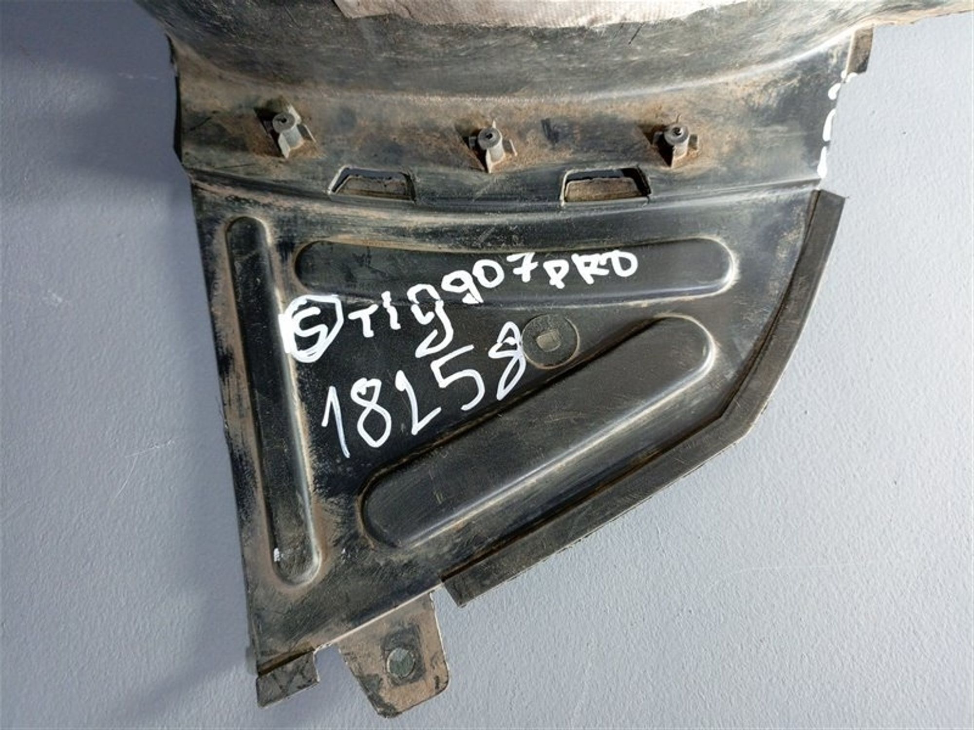 https://ycs.partsauto.market/partsauto-images/thmbs/dc0eef04b6e03176379763a38d44e994/71309bc34c29fb5f8edd5d2b836669b6/ae8292b46163ac7cccc169d22c51ef50.jpg