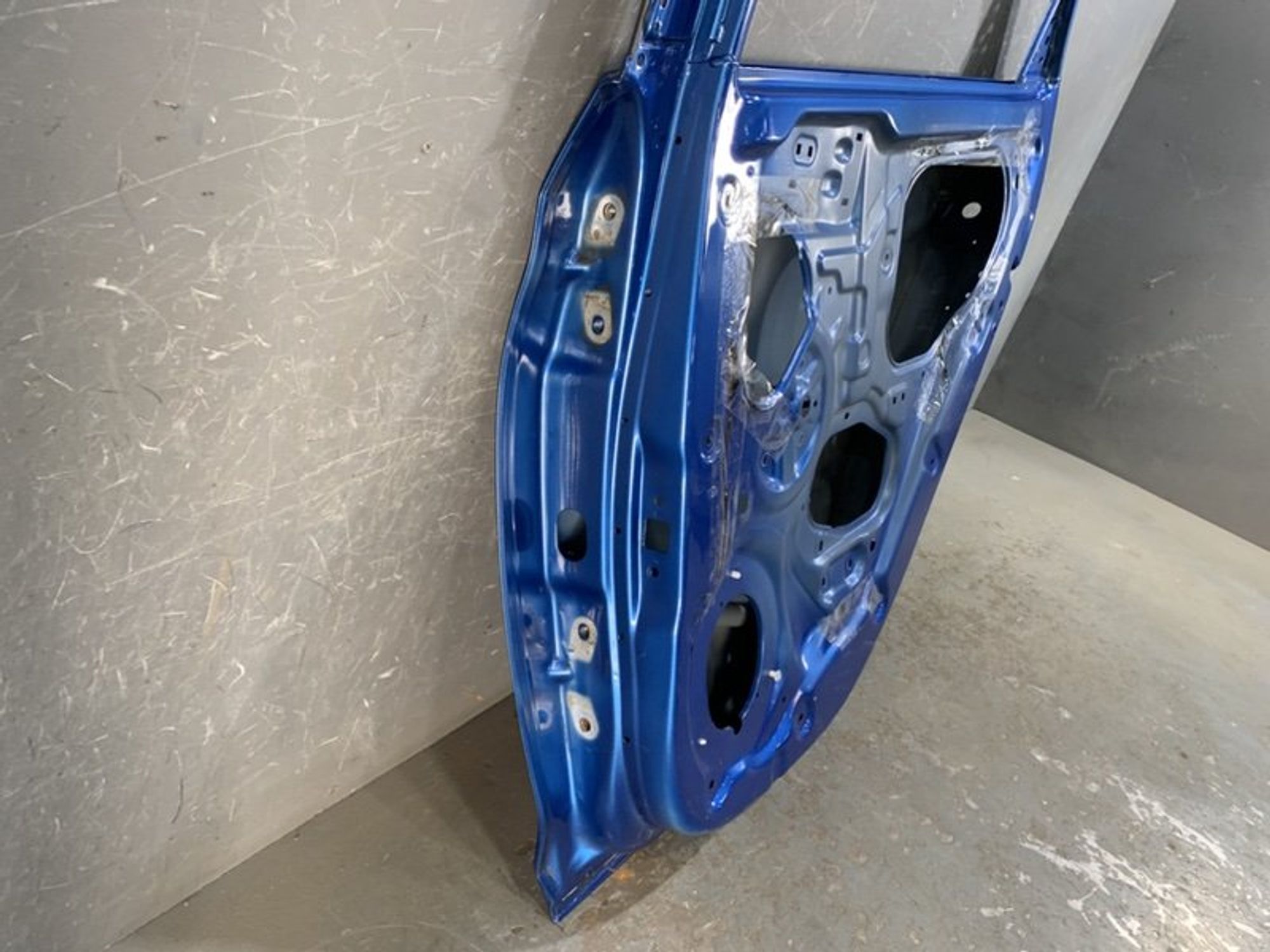 https://ycs.partsauto.market/partsauto-images/thmbs/dc0eef04b6e03176379763a38d44e994/75abd0901be2b37c691e706da6b60d4a/2efc30eaac3a98f340412a5cbacd5ff5.jpg