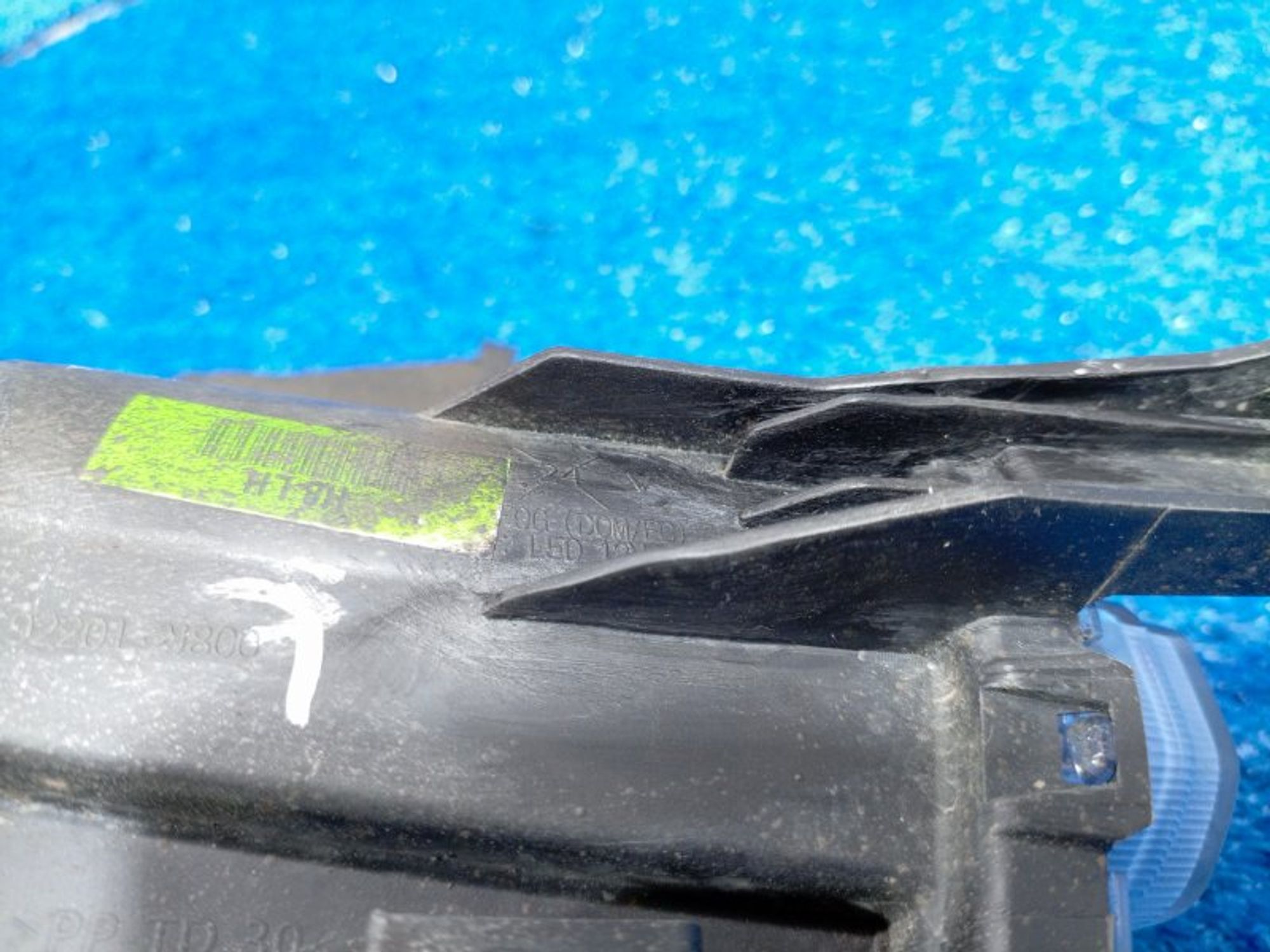 https://ycs.partsauto.market/partsauto-images/thmbs/dc0eef04b6e03176379763a38d44e994/7bd9a6d8b56cdf4aaf39140b47cc2f84/6da1d845cc802a6e61d1d4810508e9d3.jpg